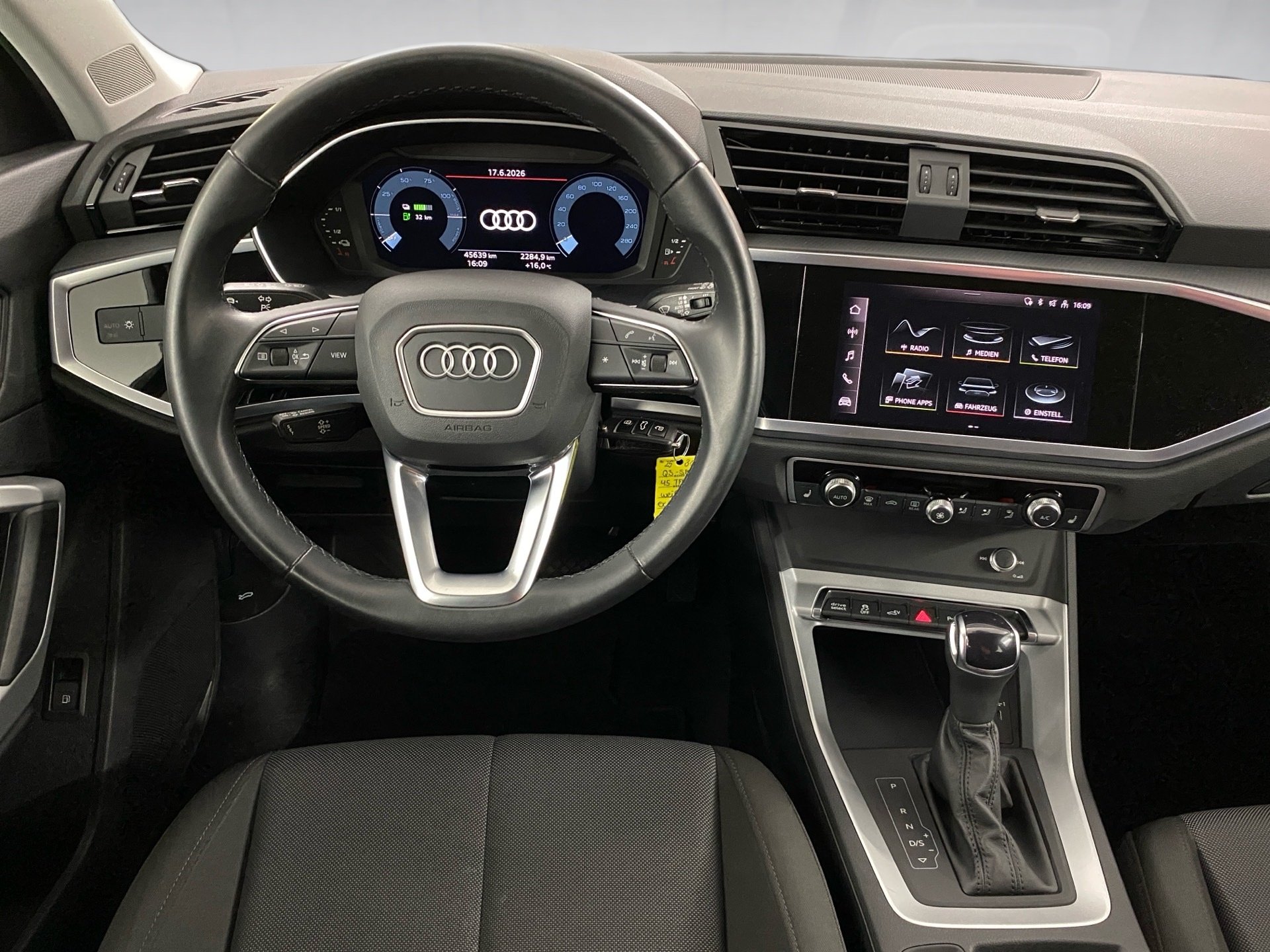 Q3 Sportback 45 TFSI e AHK Rückfahrkamera AHK LM