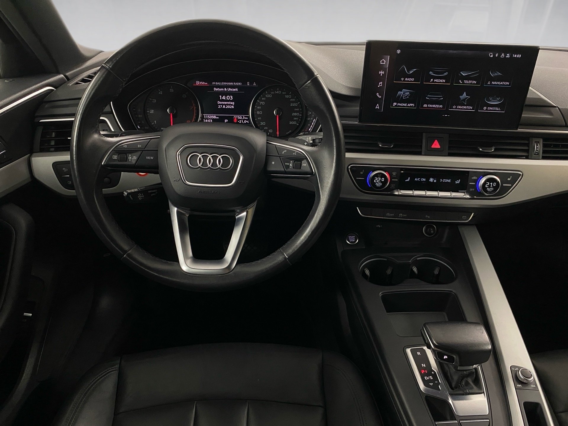 A4 Avant 35 TFSI S line LED Smartphone Interface