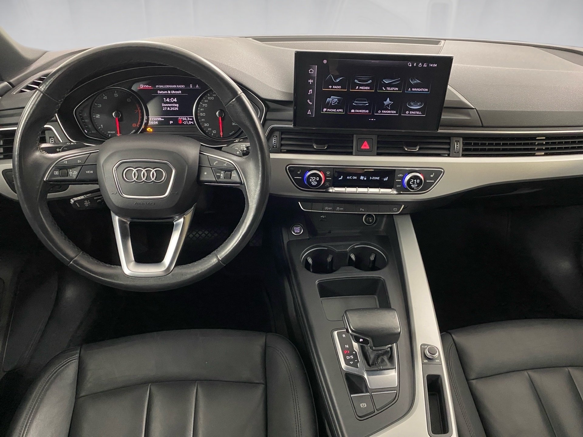 A4 Avant 35 TFSI S line LED Smartphone Interface