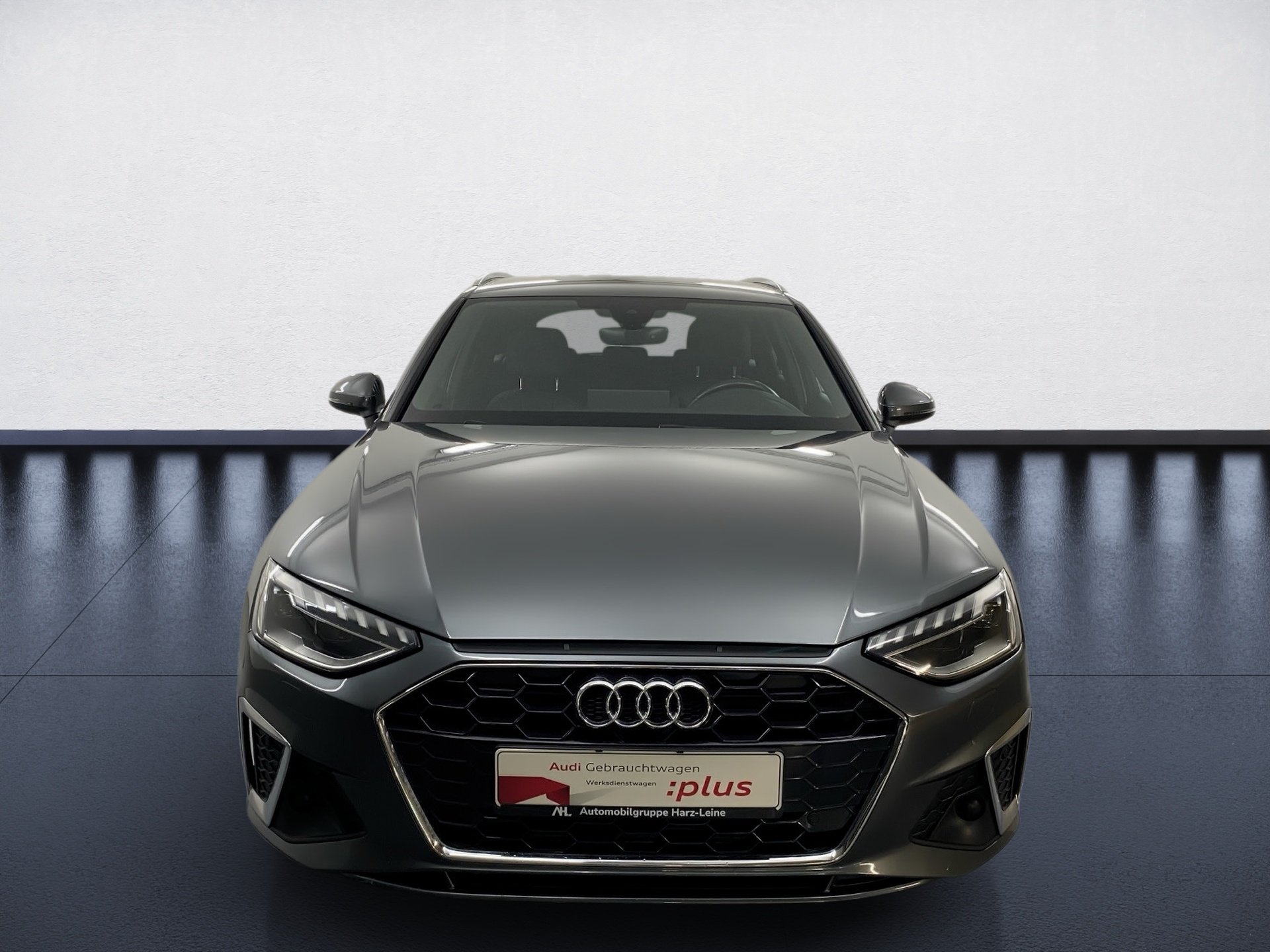 A4 Avant 35 TFSI S line LED Smartphone Interface