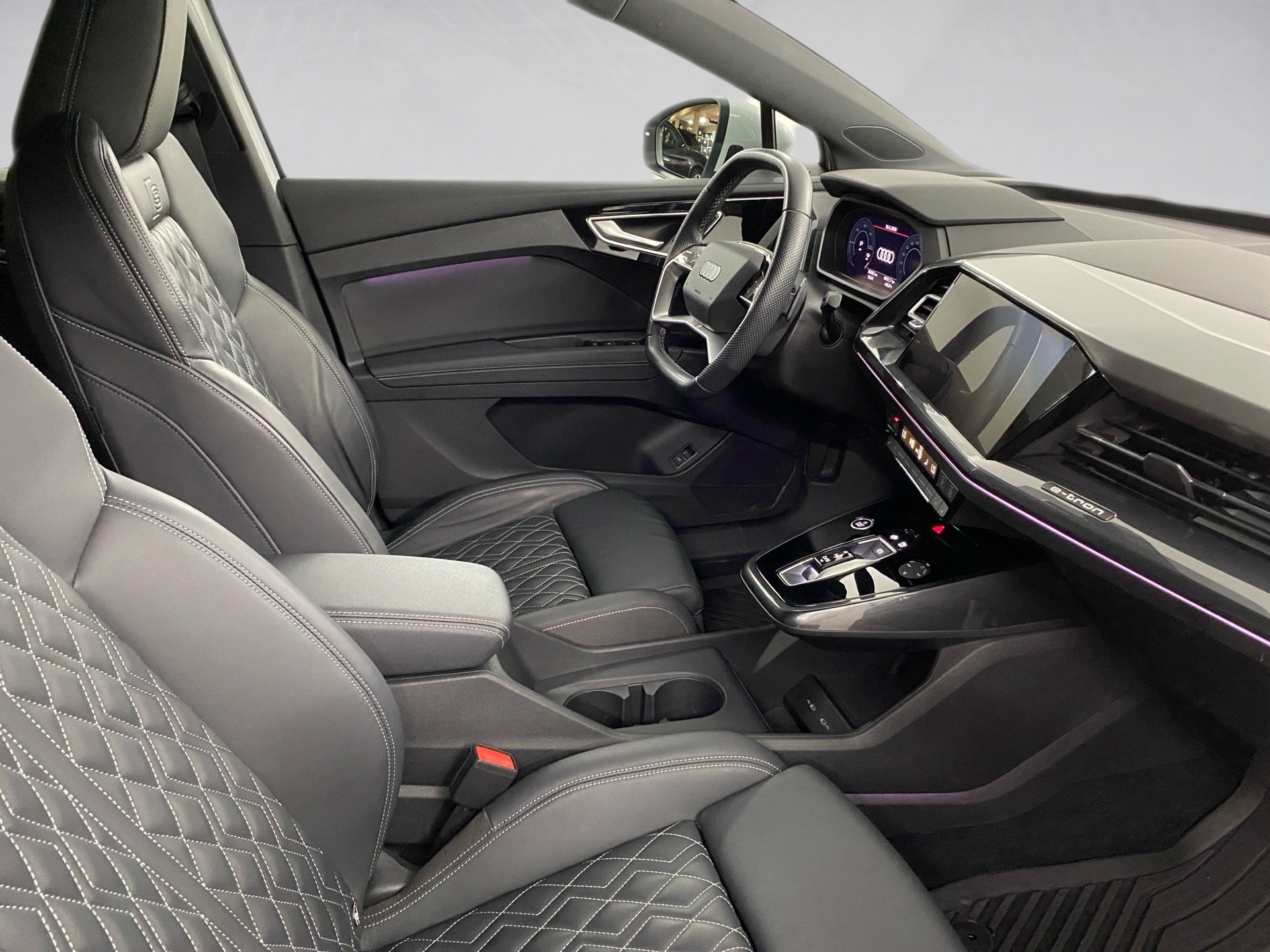 Q4 Sportback e-tron 35 e-tron 125 kW 2x S line Matrix-LED