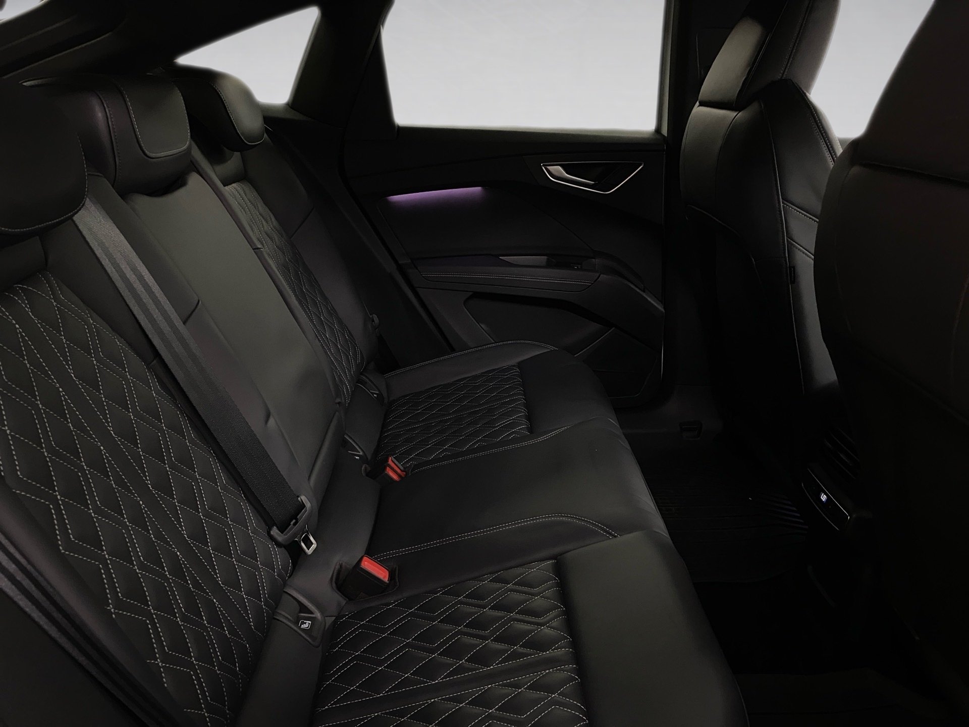Q4 Sportback e-tron 35 e-tron 125 kW 2x S line Matrix-LED
