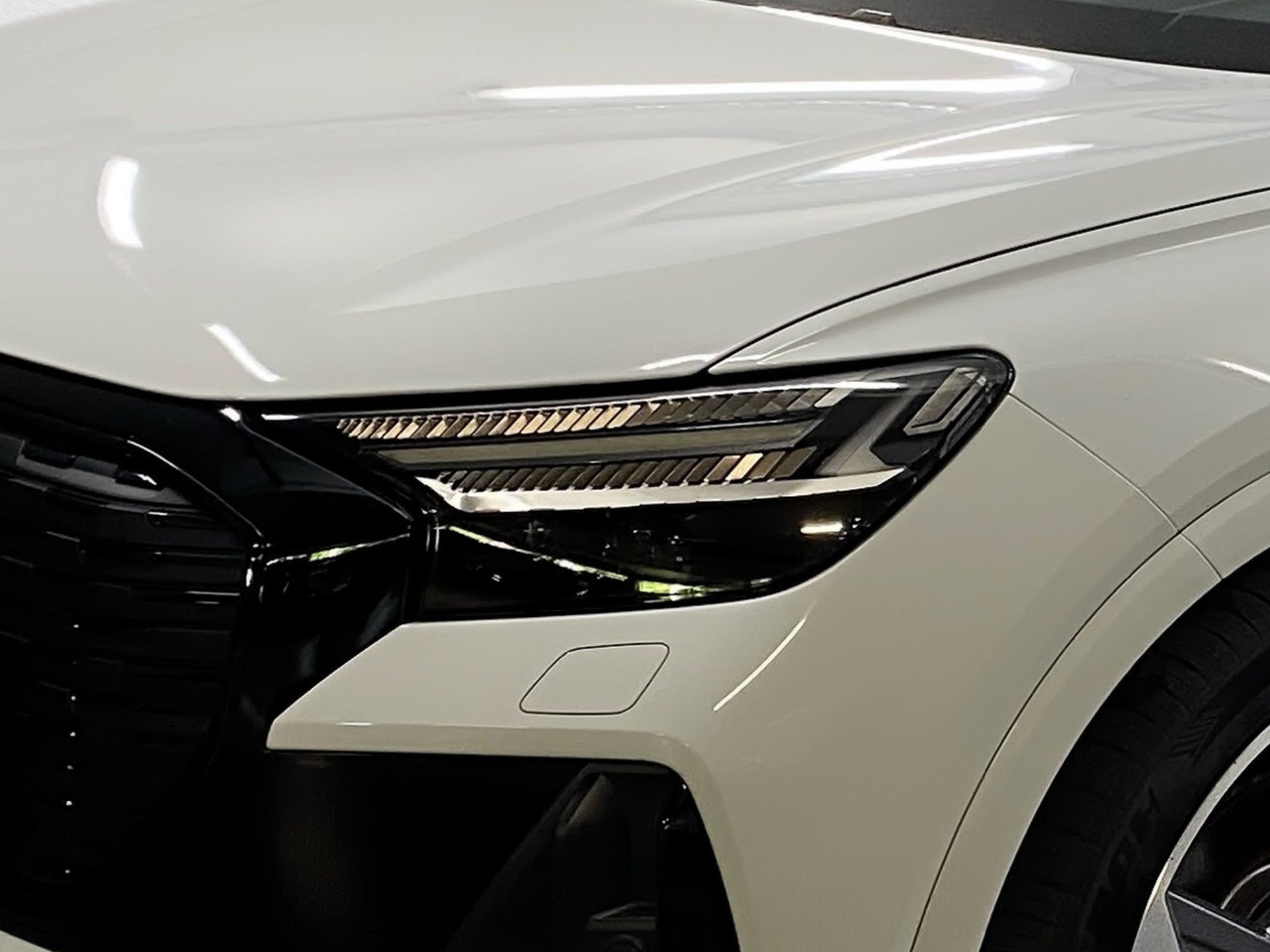 Q4 Sportback e-tron 35 e-tron 125 kW 2x S line Matrix-LED