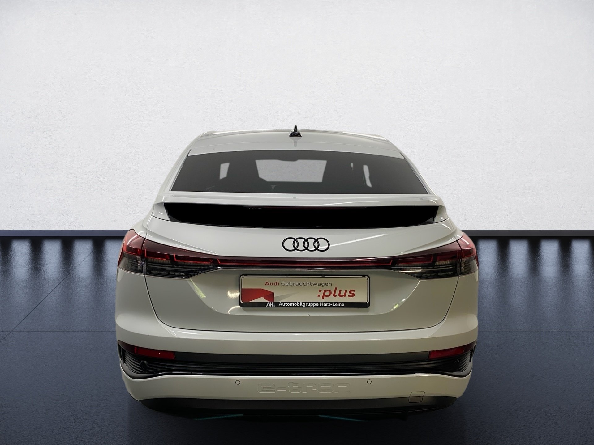 Q4 Sportback e-tron 35 e-tron 125 kW 2x S line Matrix-LED