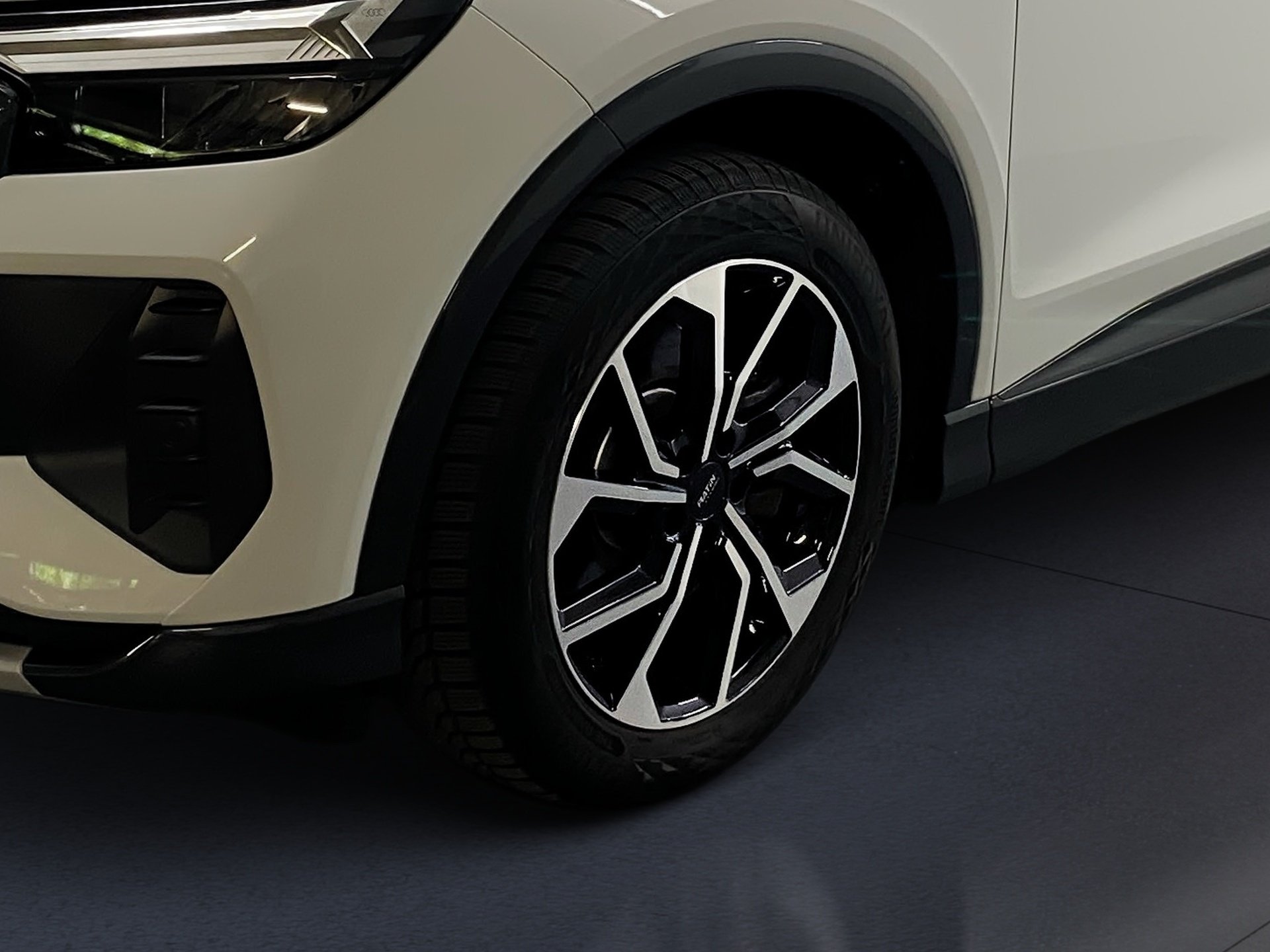 Q4 Sportback e-tron 40 e-tron 150 kW Navi+ Komfortschlüssel Standklima