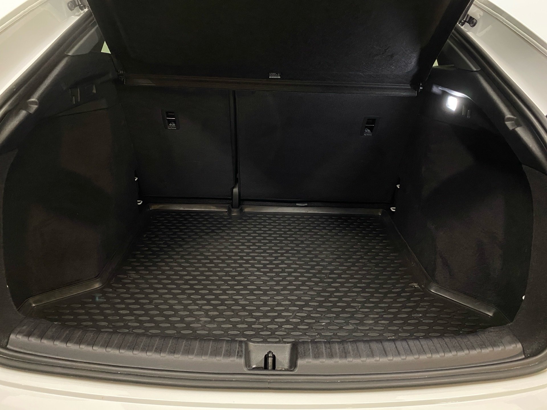 Q4 Sportback e-tron 40 e-tron 150 kW Navi+ Komfortschlüssel Standklima