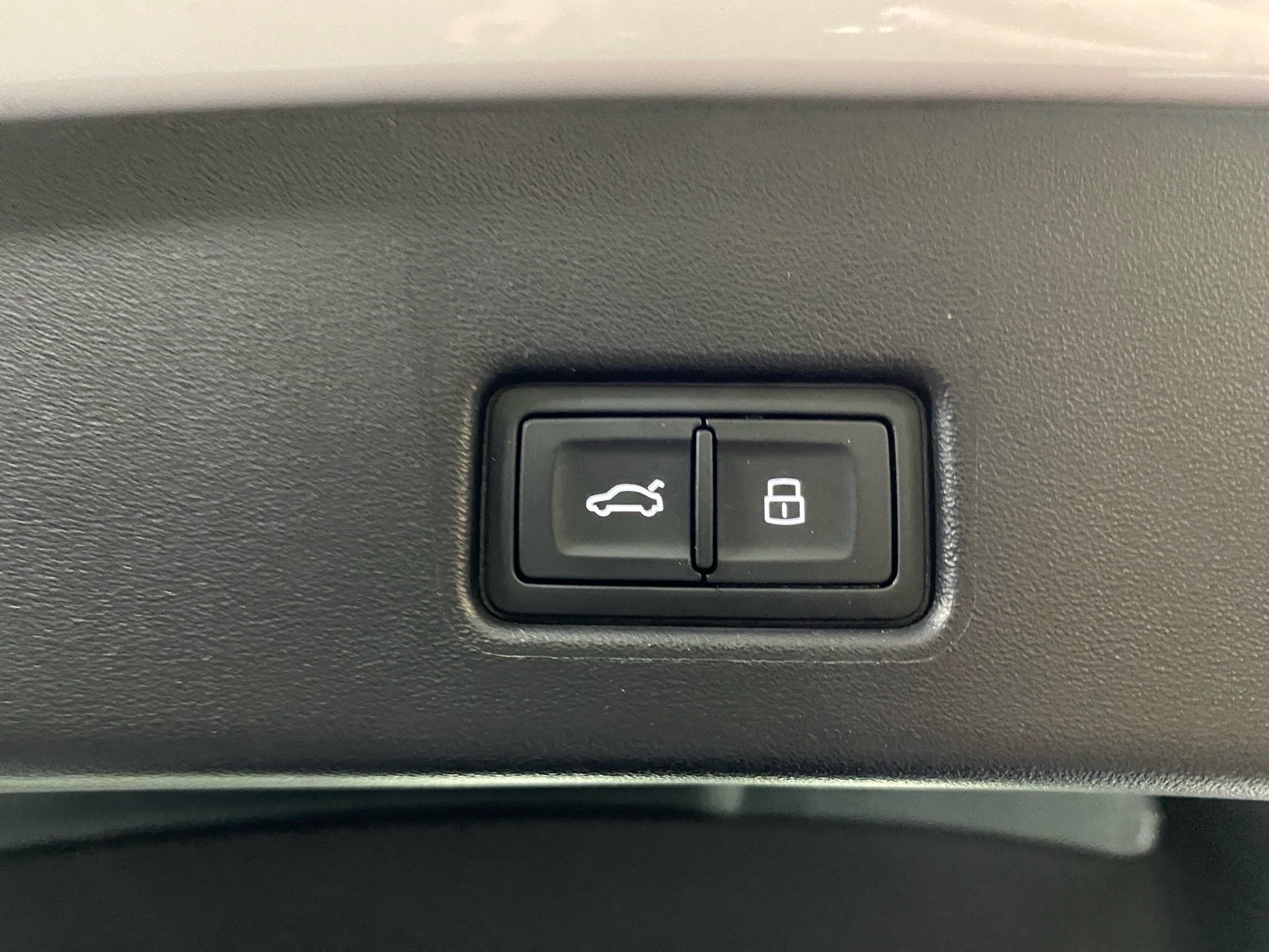 Q4 Sportback e-tron 40 e-tron 150 kW Navi+ Komfortschlüssel Standklima