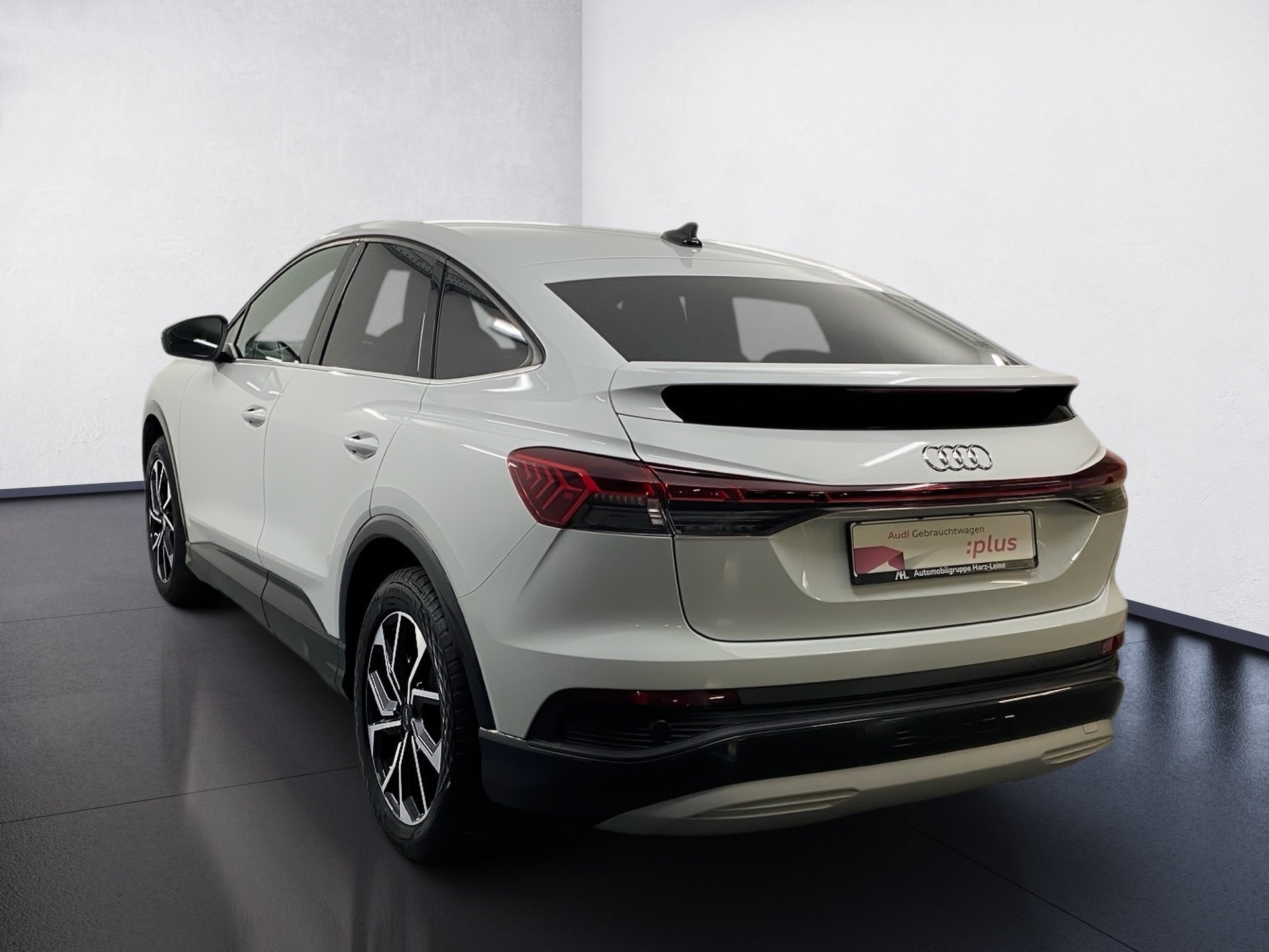 Q4 Sportback e-tron 40 e-tron 150 kW Navi+ Komfortschlüssel Standklima