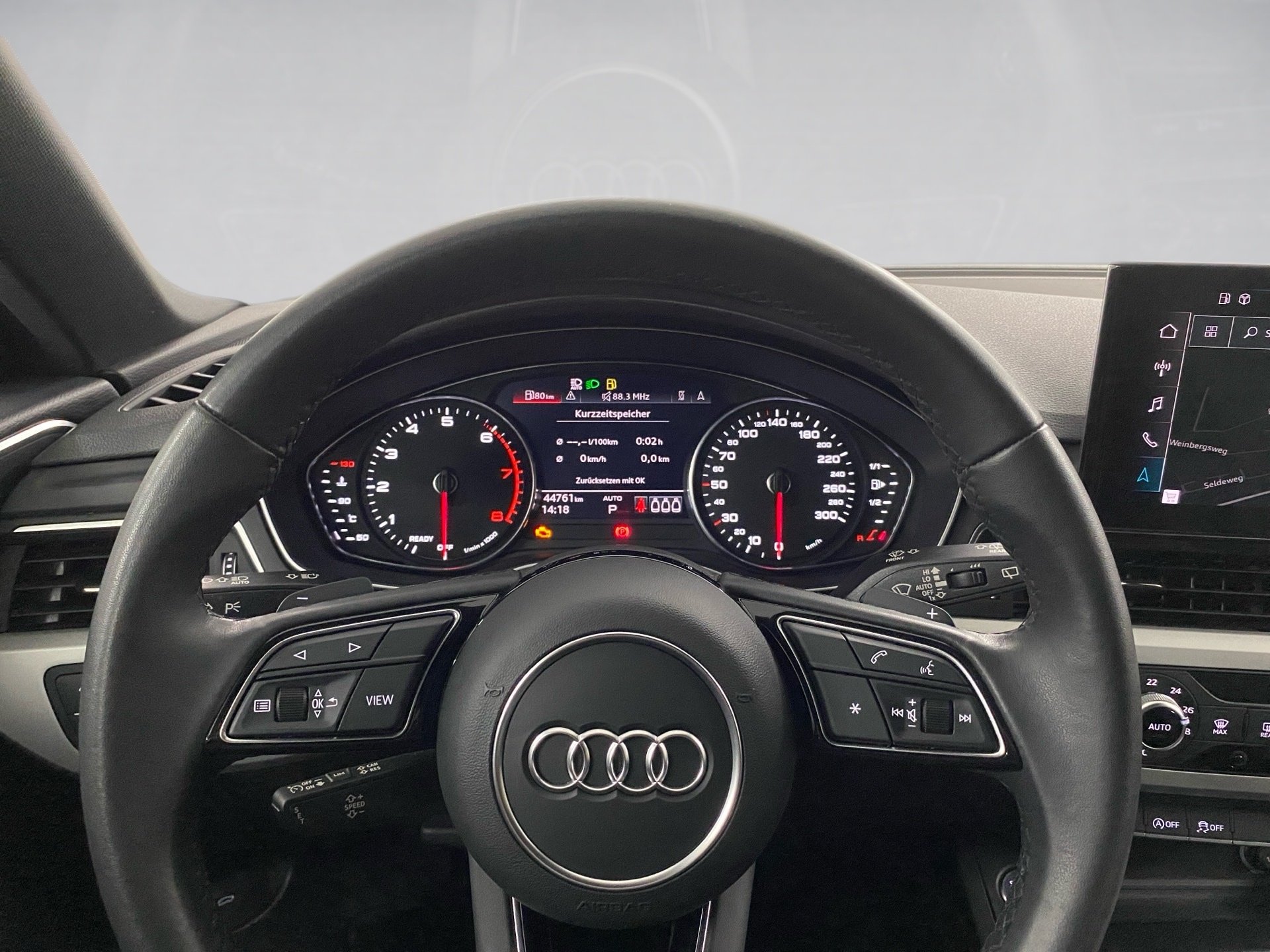 A4 allroad 45 TFSI quattro Smartphone Interface HuD