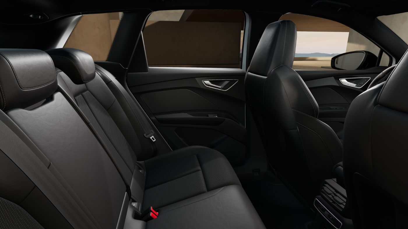 Q4 e-tron 45 e-tron quattro 210 kW S line AHK pano
