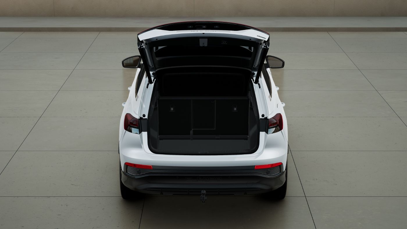 Q4 e-tron 45 e-tron quattro 210 kW S line AHK pano