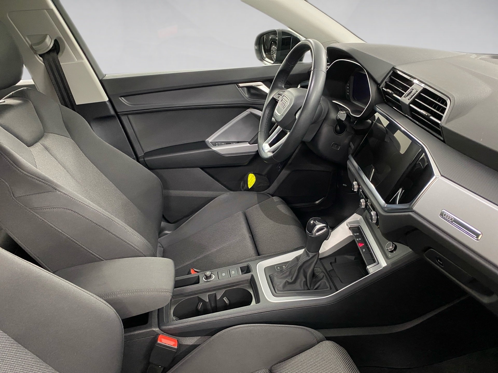 Q3 35 TFSI AHK Navi+ LED 2xKlima AHK AUT KlimaA