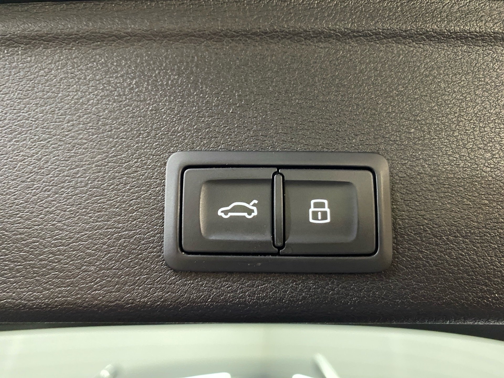 A4 allroad 40 TDI quattro AHK HuD Standheizung
