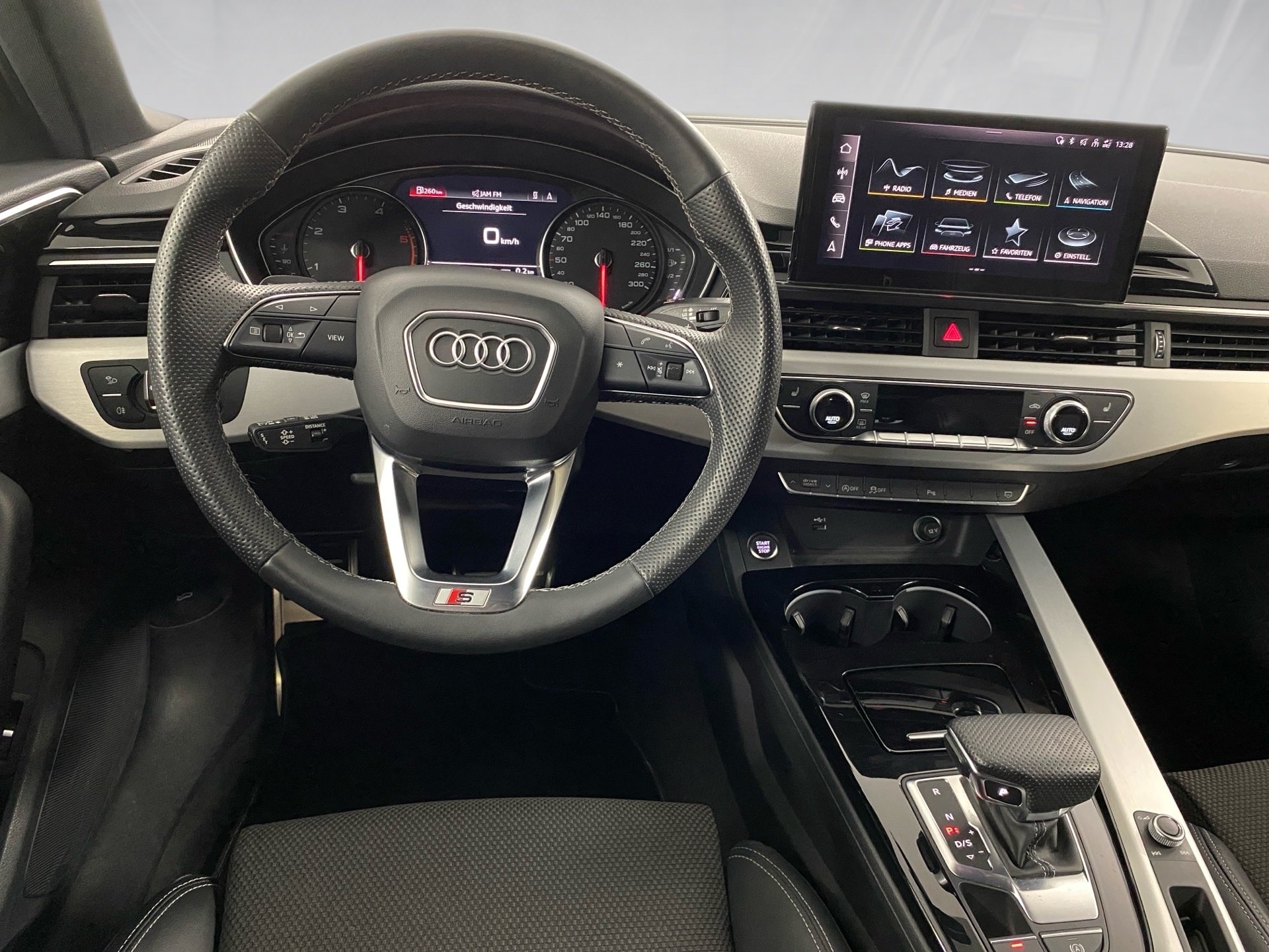 A4 Avant 40 TDI quattro AHK S line Pano ACC AHK