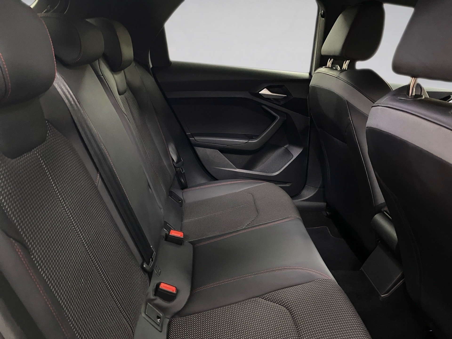 A1 Sportback 30 TFSI S line LED Smartphone Interface