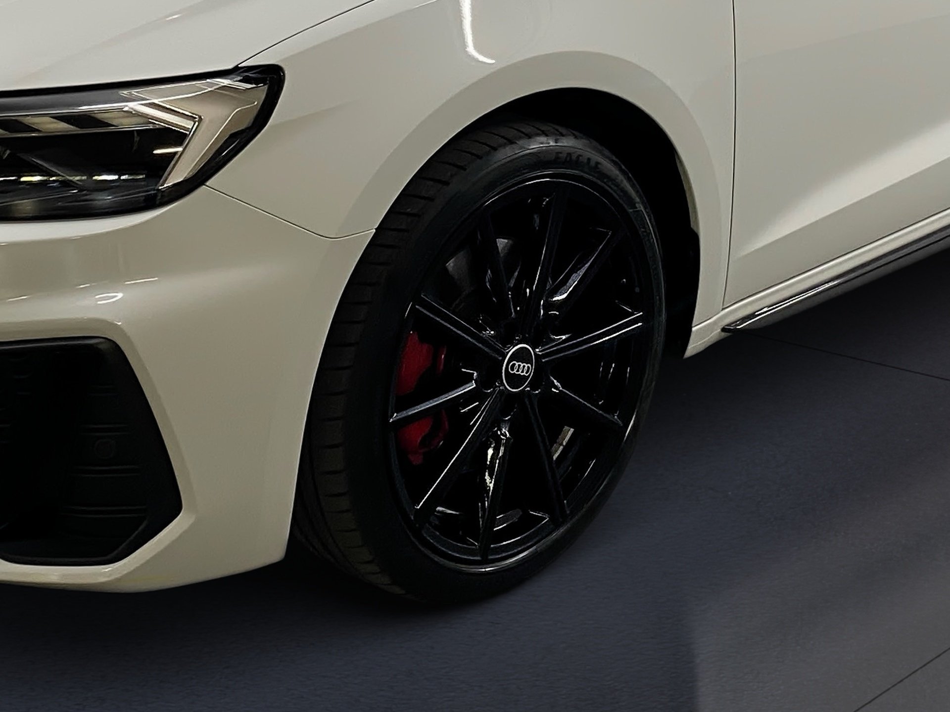 A1 Sportback 30 TFSI S line LED Smartphone Interface