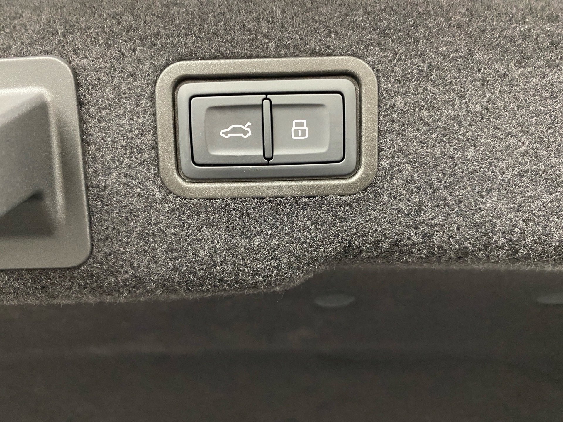 A8 lang 60 TFSI e quattro Pano Nachtsicht S line