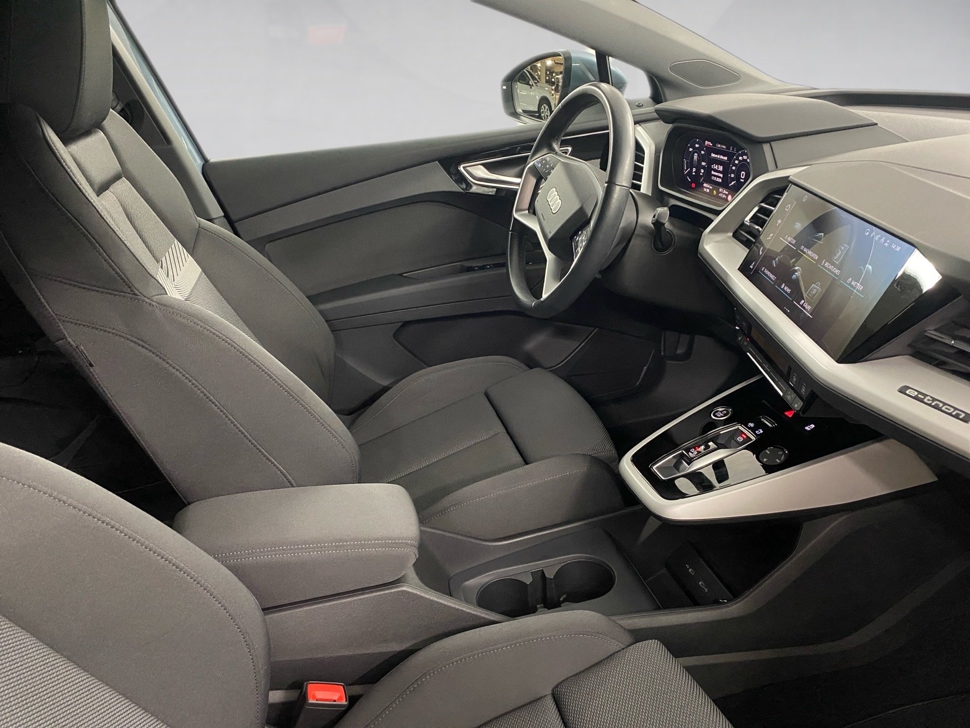 Q4 e-tron 40 e-tron 150 kW Navi plus Pano ACC LM