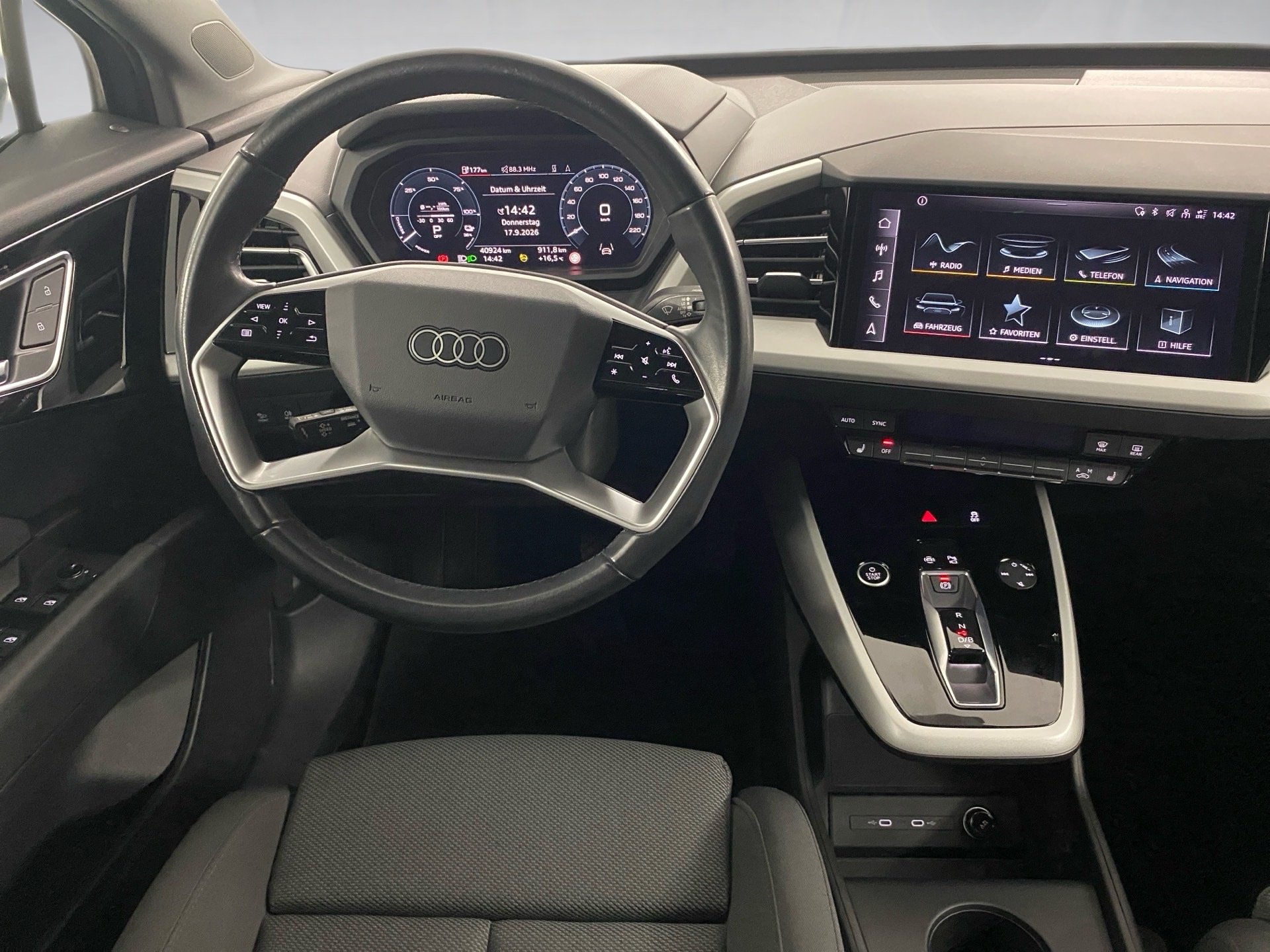 Q4 e-tron 40 e-tron 150 kW Navi plus Pano ACC LM
