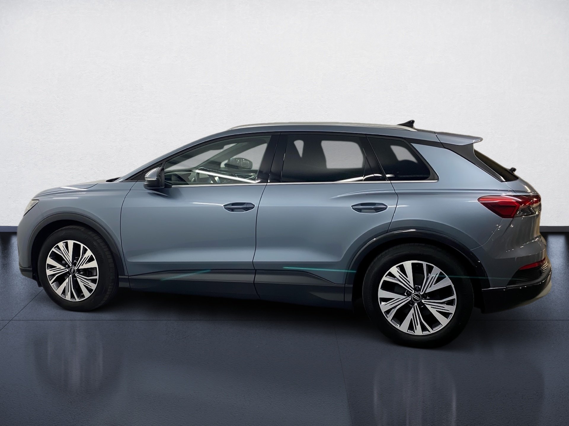 Q4 e-tron 40 e-tron 150 kW Navi plus Pano ACC LM