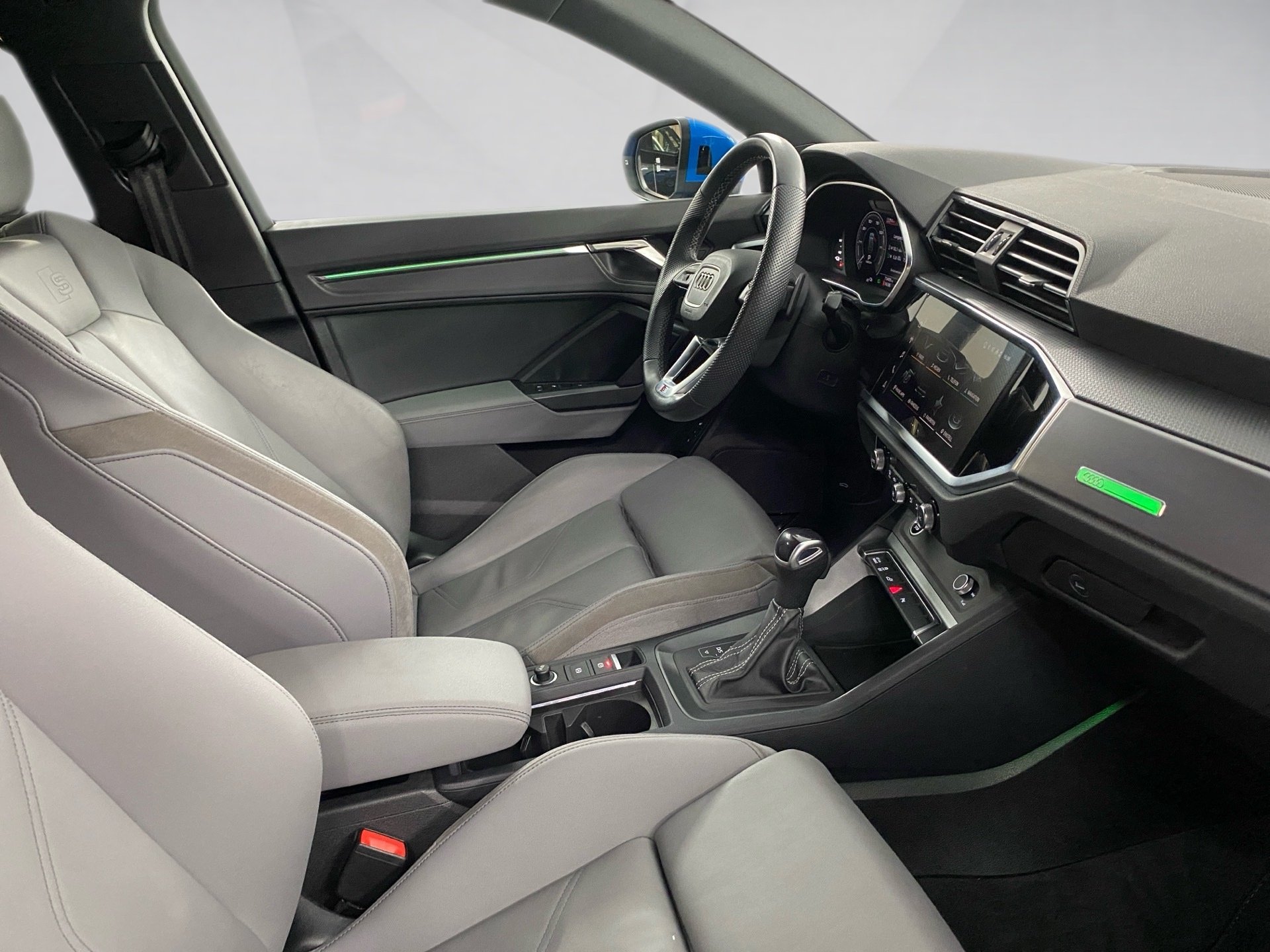 Q3 45 TFSI e 2x S-line Pano 2xKlima 360 ACC AUT