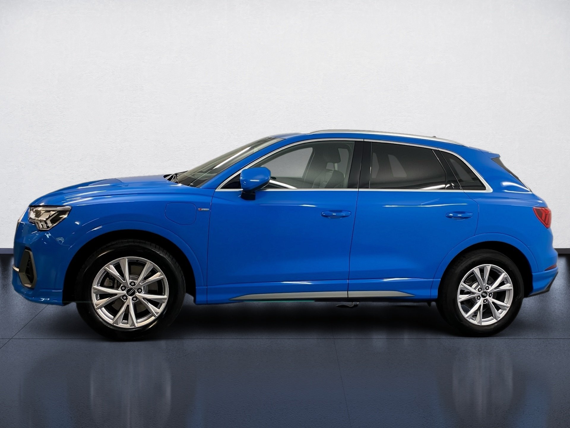 Q3 45 TFSI e 2x S-line Pano 2xKlima 360 ACC AUT
