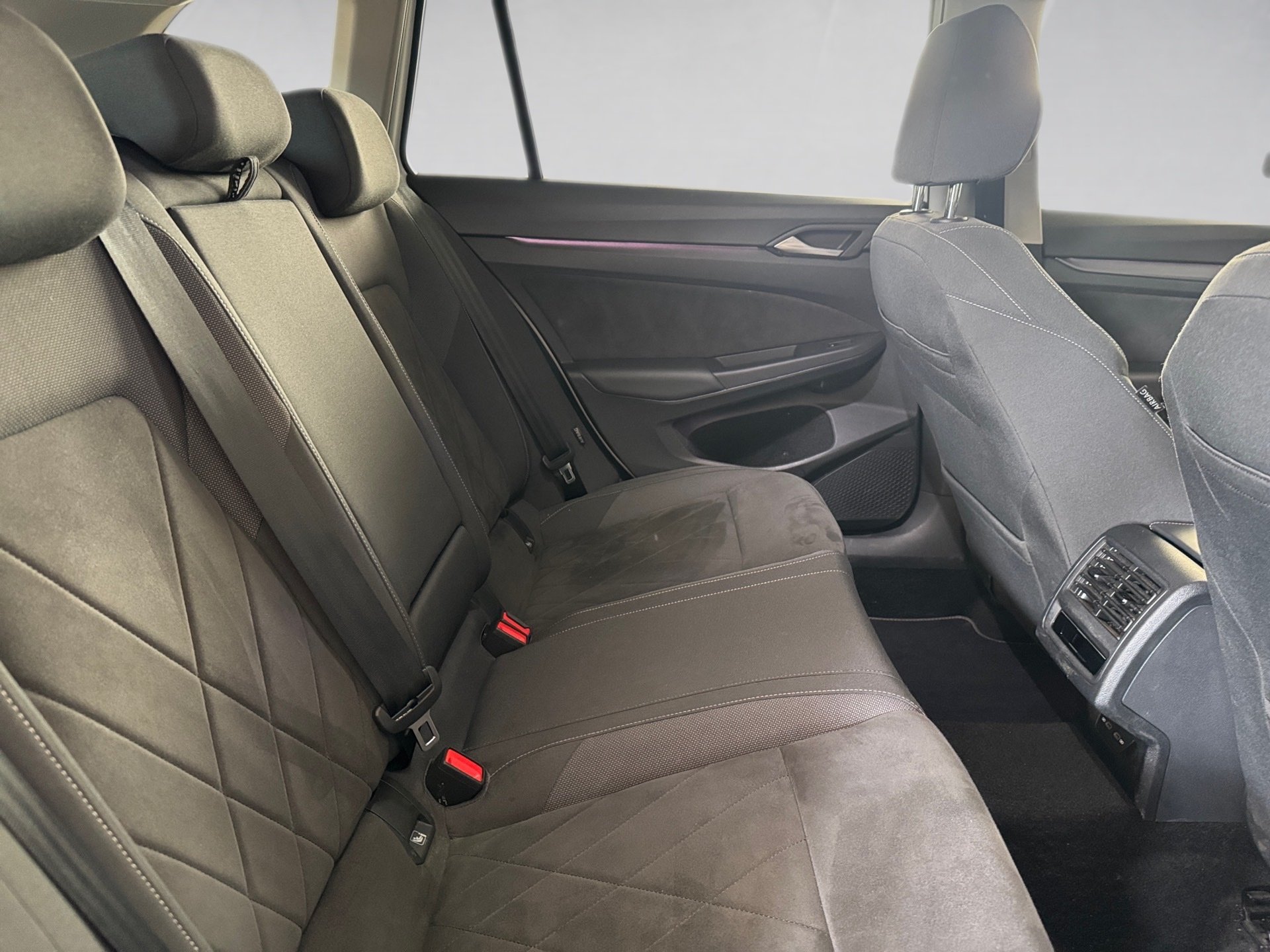 Golf VIII Variant STYLE TDI DSG+ALU 17+TRAVEL ASSIST+RÜCKFAHRKAMERA+LED-PLUS+APP CONNECT