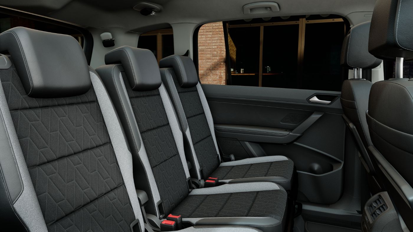 Touran GOAL TSI DSG+AHK+ALU 16+TRAVEL ASSIST+7 SITZER+LED+NAVI+KLIMA+APP CONNEC