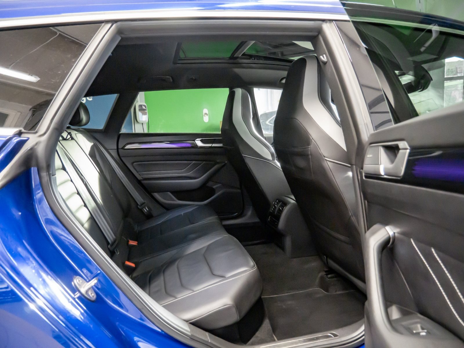 Arteon Shootingbrake R-LINE TSI DSG 4MOTION+ALU 20+HARMAN/KARDON+DCC+360°KAMERA+HUD+STANDHEIZ