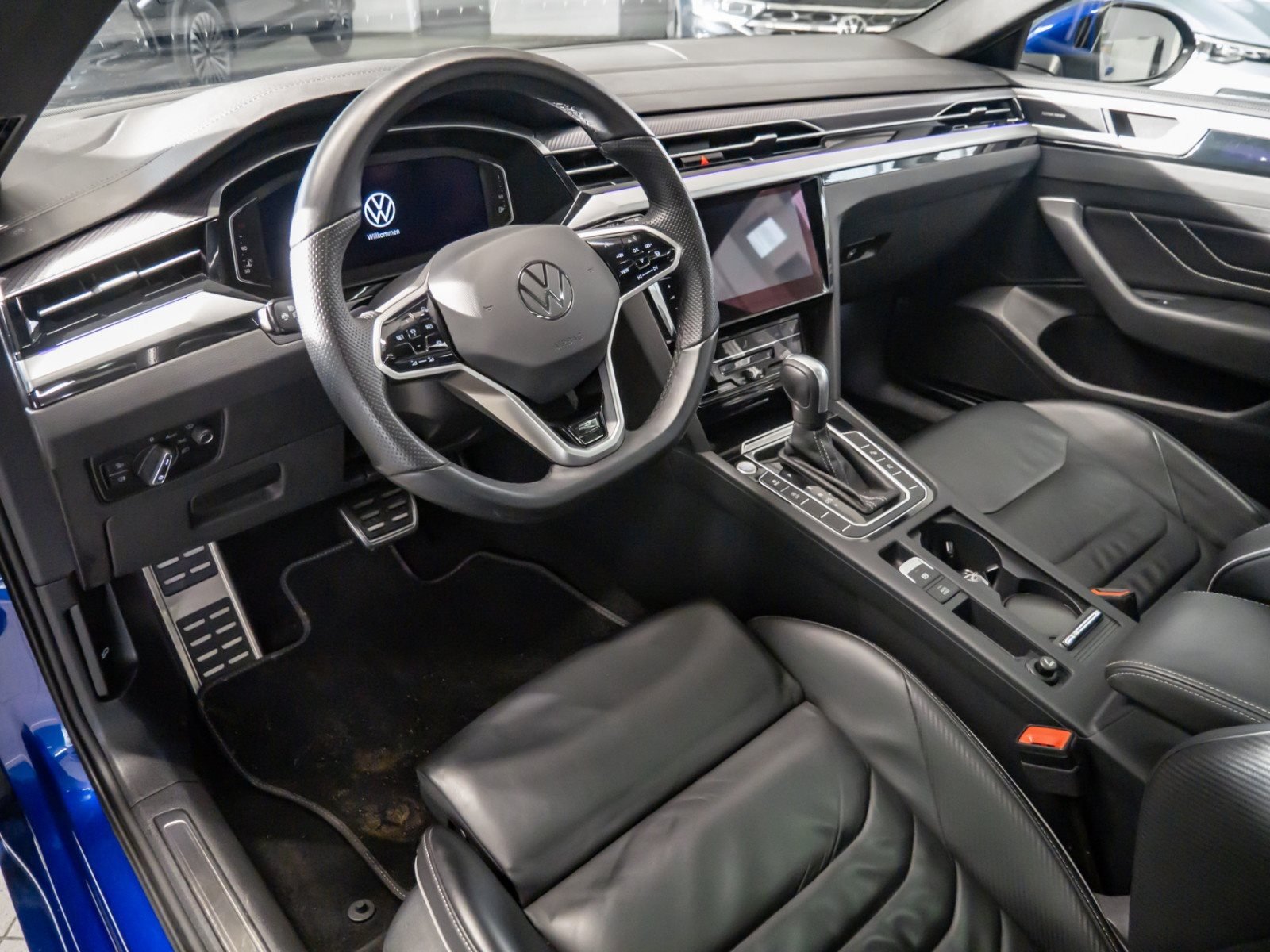 Arteon Shootingbrake R-LINE TSI DSG 4MOTION+ALU 20+HARMAN/KARDON+DCC+360°KAMERA+HUD+STANDHEIZ