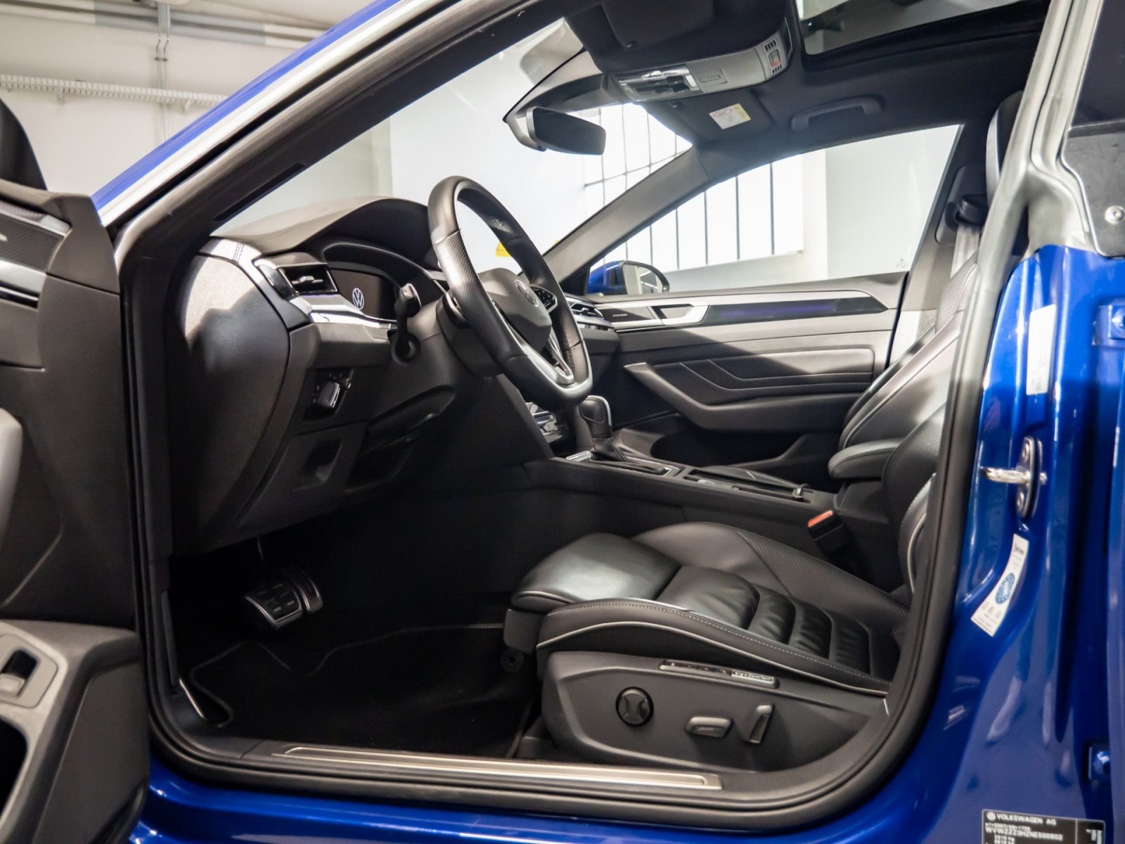 Arteon Shootingbrake R-LINE TSI DSG 4MOTION+ALU 20+HARMAN/KARDON+DCC+360°KAMERA+HUD+STANDHEIZ