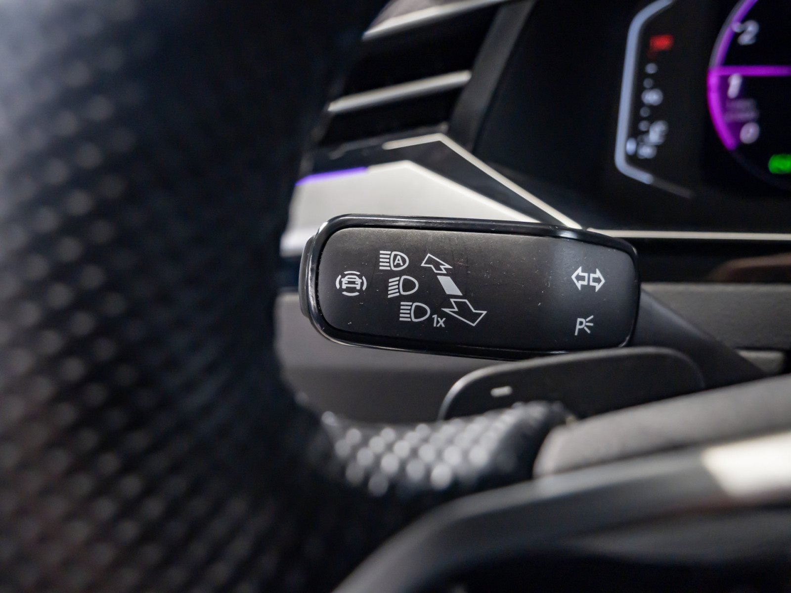 Arteon Shootingbrake R-LINE TSI DSG 4MOTION+ALU 20+HARMAN/KARDON+DCC+360°KAMERA+HUD+STANDHEIZ