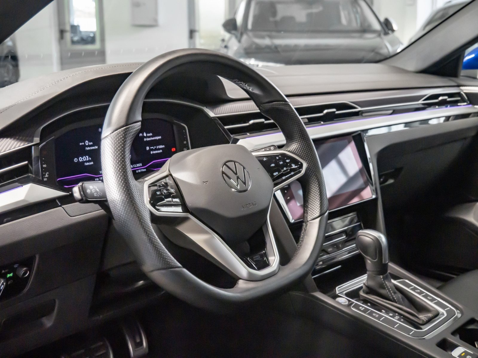 Arteon Shootingbrake R-LINE TSI DSG 4MOTION+ALU 20+HARMAN/KARDON+DCC+360°KAMERA+HUD+STANDHEIZ