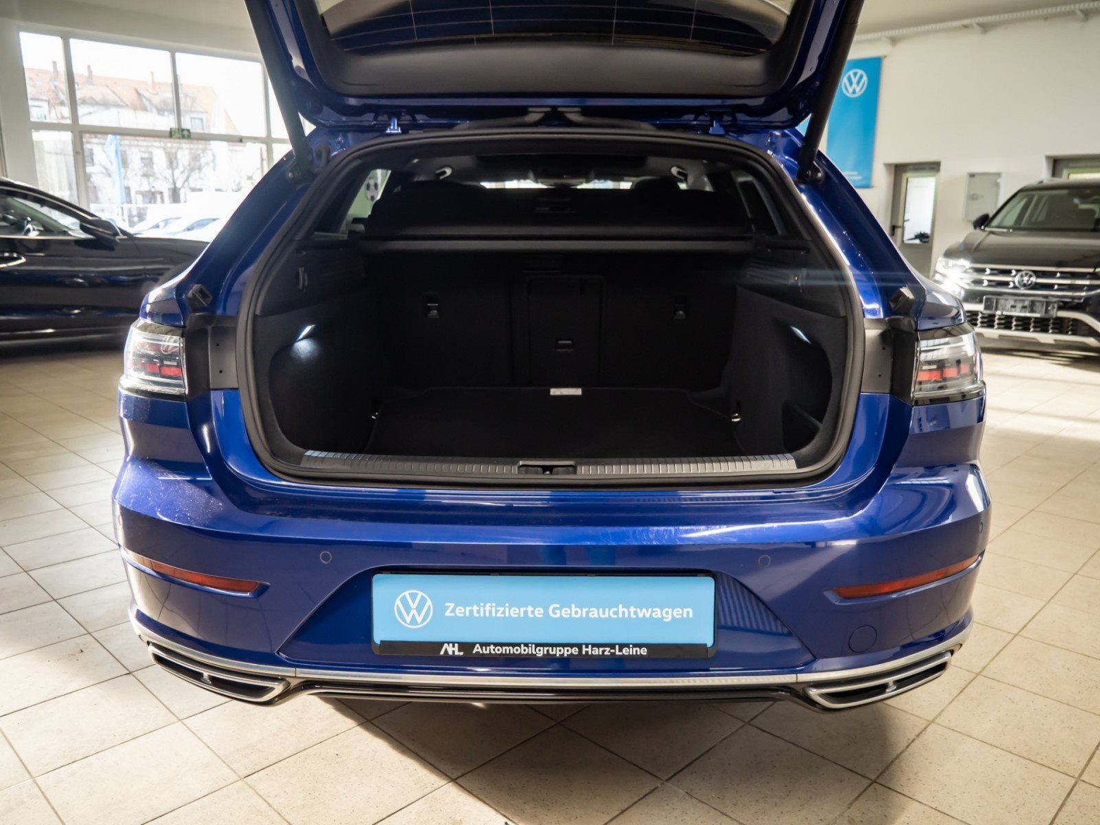 Arteon Shootingbrake R-LINE TSI DSG 4MOTION+ALU 20+HARMAN/KARDON+DCC+360°KAMERA+HUD+STANDHEIZ