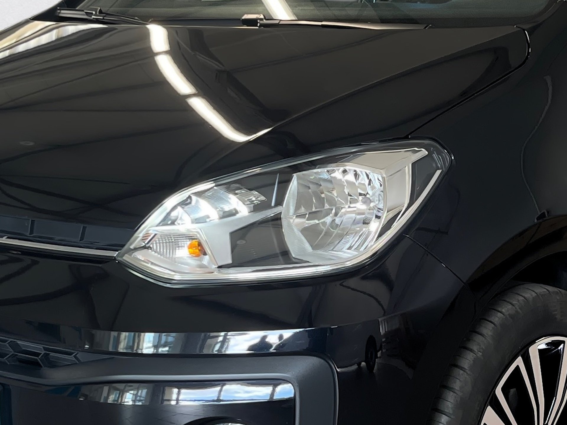 up! ACTIVE+ALU 16+EINPARKHILFE+RÜCKFAHRKAMERA+PLUS-PAKET+SITZHEIZUNG+KLIMA