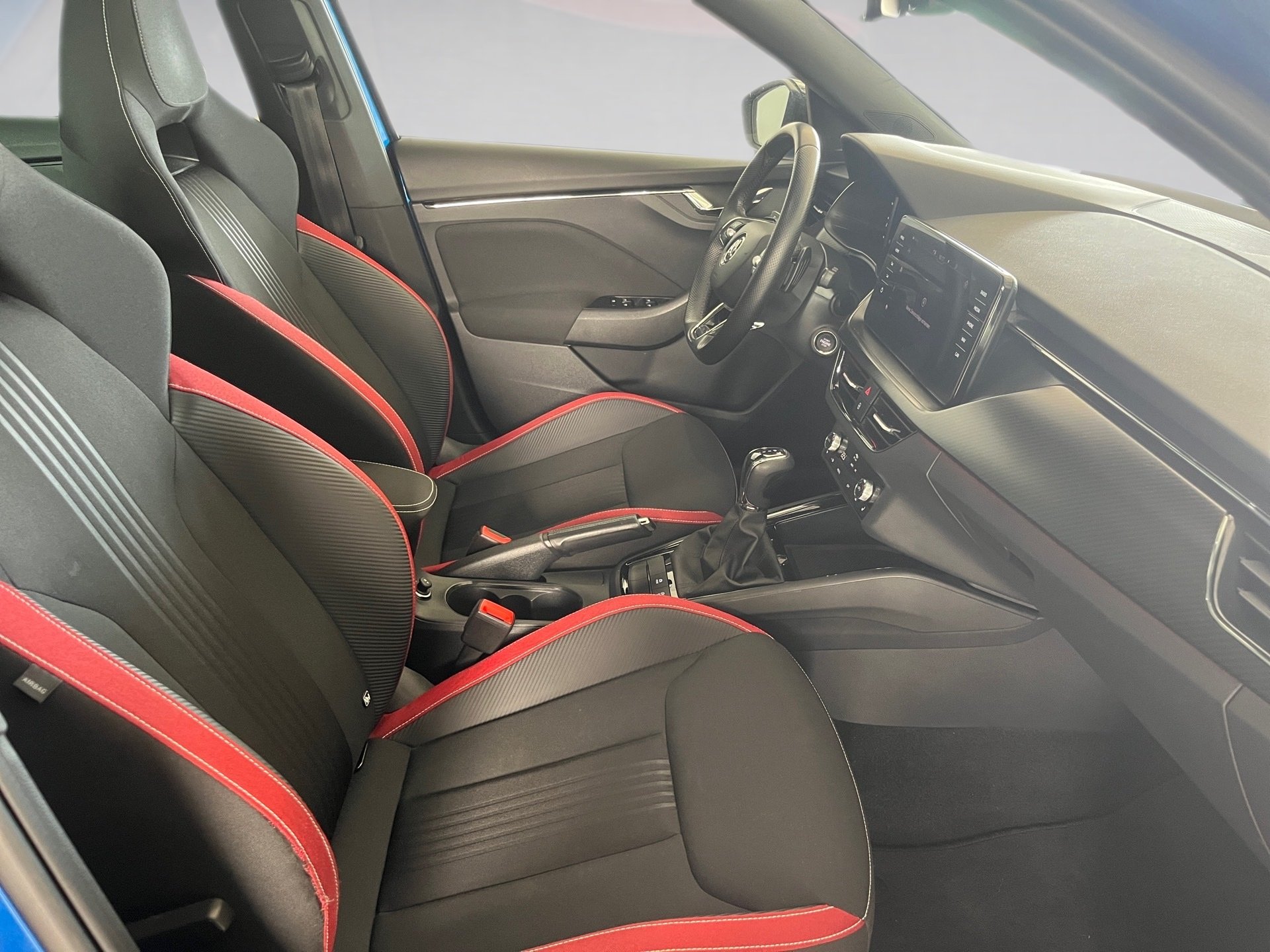 Kamiq MONTE CARLO TSI DSG+ALU 18+AHK+PANO+ACC+NAVI+LED+RÜCKFAHRKAMERA+SIDE ASS