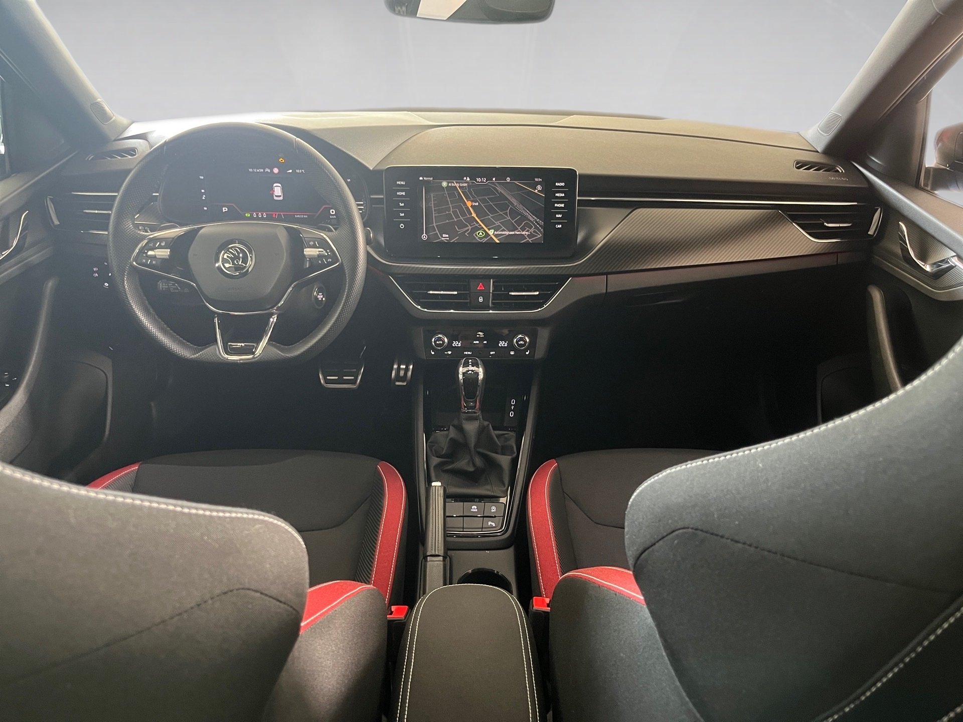 Kamiq MONTE CARLO TSI DSG+ALU 18+AHK+PANO+ACC+NAVI+LED+RÜCKFAHRKAMERA+SIDE ASS