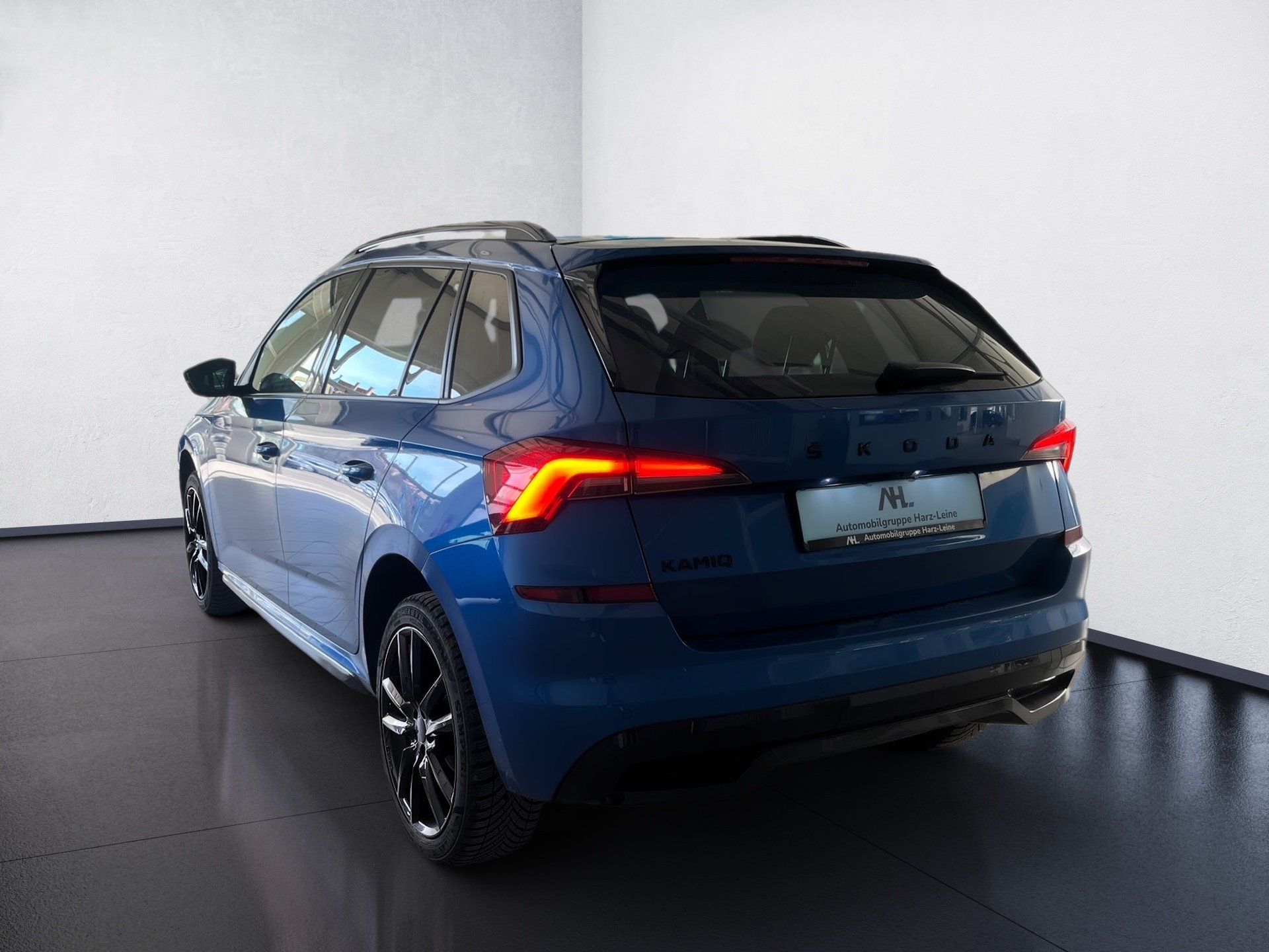 Kamiq MONTE CARLO TSI DSG+ALU 18+AHK+PANO+ACC+NAVI+LED+RÜCKFAHRKAMERA+SIDE ASS