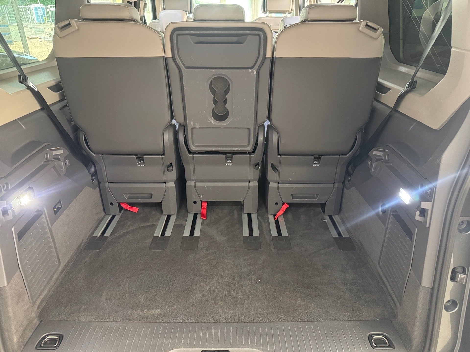 T7 Multivan EDITION TSI DSG+ALU 18+AHK+LED-MATRIX+HUD+TRAVEL ASSIST+RÜCKFAHRKAMERA