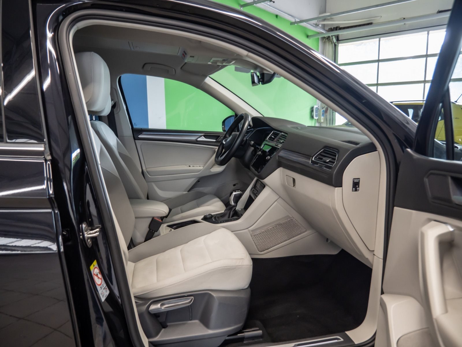 Tiguan Allspace ELEGANCE TDI DSG+ACC+RÜCKFAHRKAMERA+APPCONNECT+LED+HEAD UP DISPLAY+KOMFORT