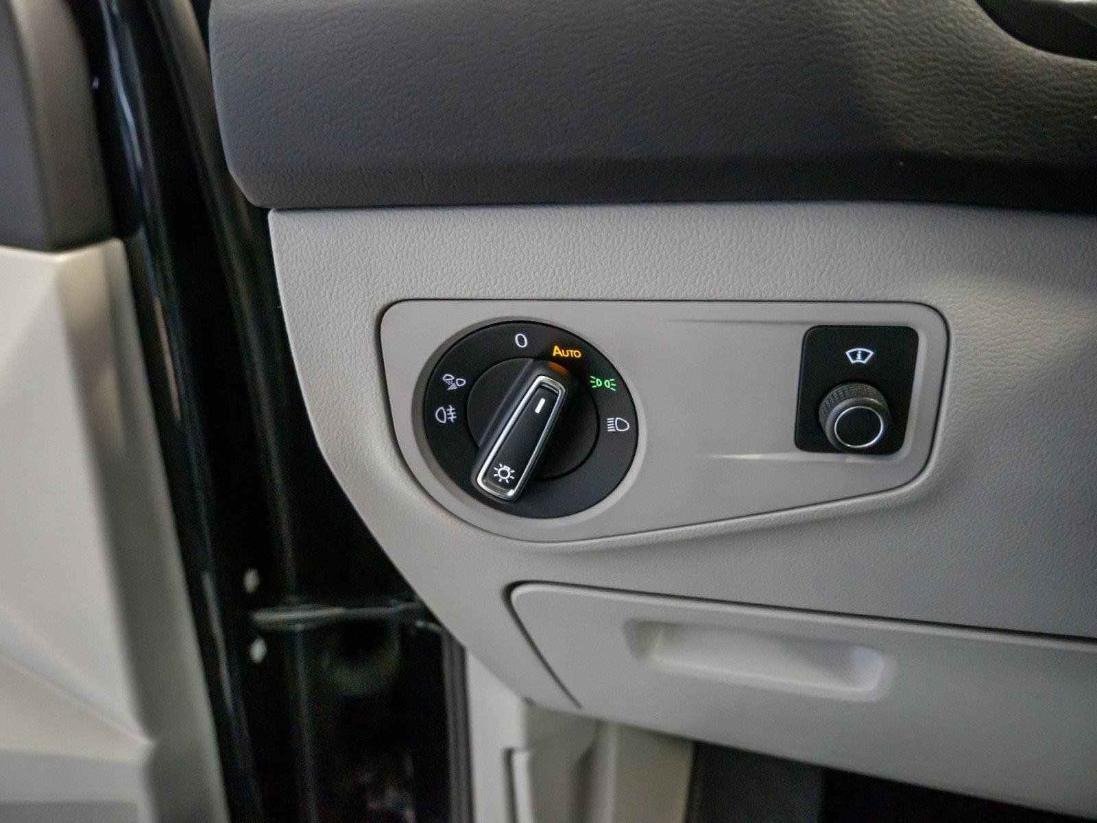 Tiguan Allspace ELEGANCE TDI DSG+ACC+RÜCKFAHRKAMERA+APPCONNECT+LED+HEAD UP DISPLAY+KOMFORT