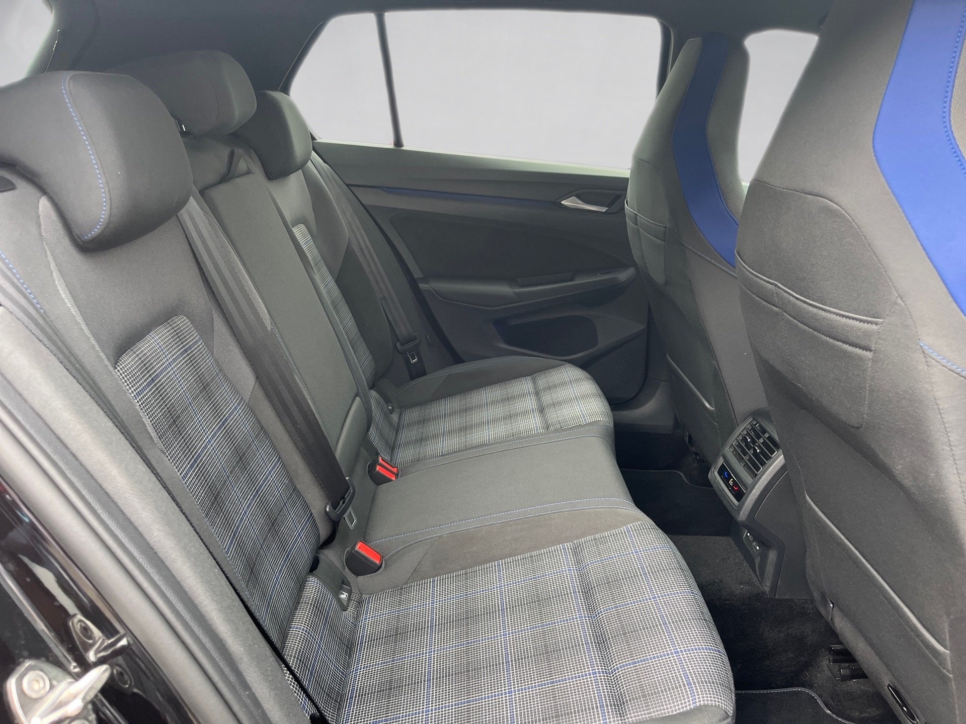 Golf VIII GTE eHybrid DSG+ALU 18+RÜCKFAHRKAMERA+ACC+APP CONNECT+TRAVEL ASSIST+LED