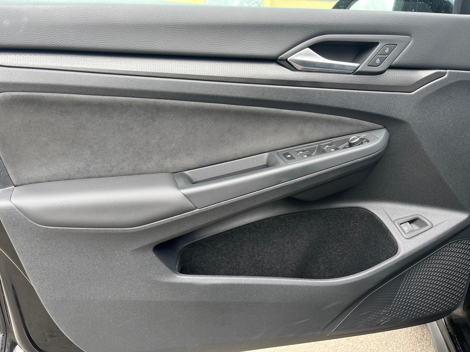 Golf VIII GTE eHybrid DSG+ALU 18+RÜCKFAHRKAMERA+ACC+APP CONNECT+TRAVEL ASSIST+LED