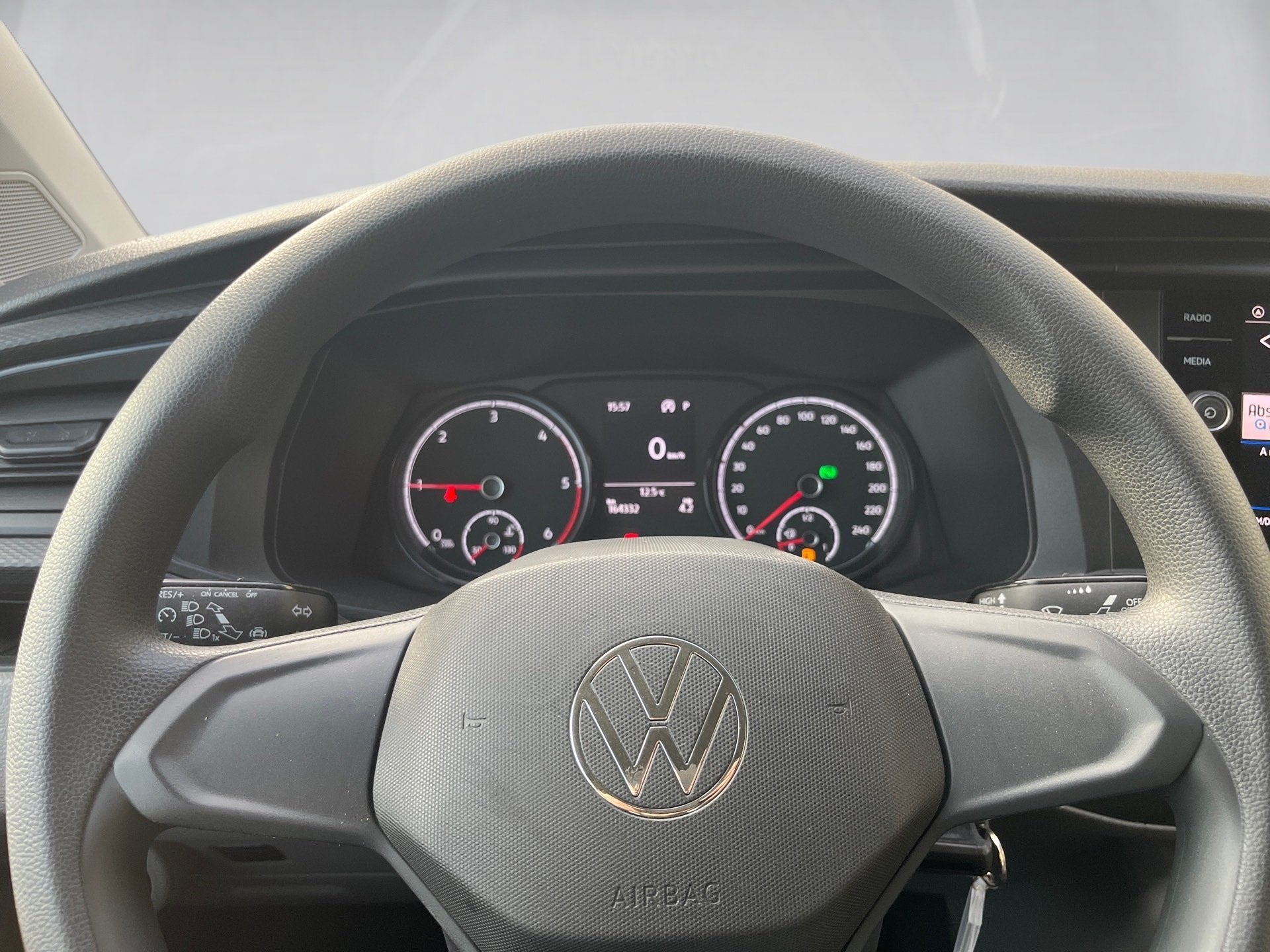 Transporter Kasten TDI DSG+RÜCKFAHRKAMERA+AHK+SITZHEIZUNG+NAVI+LED+APP CONNECT+TEMPOMAT