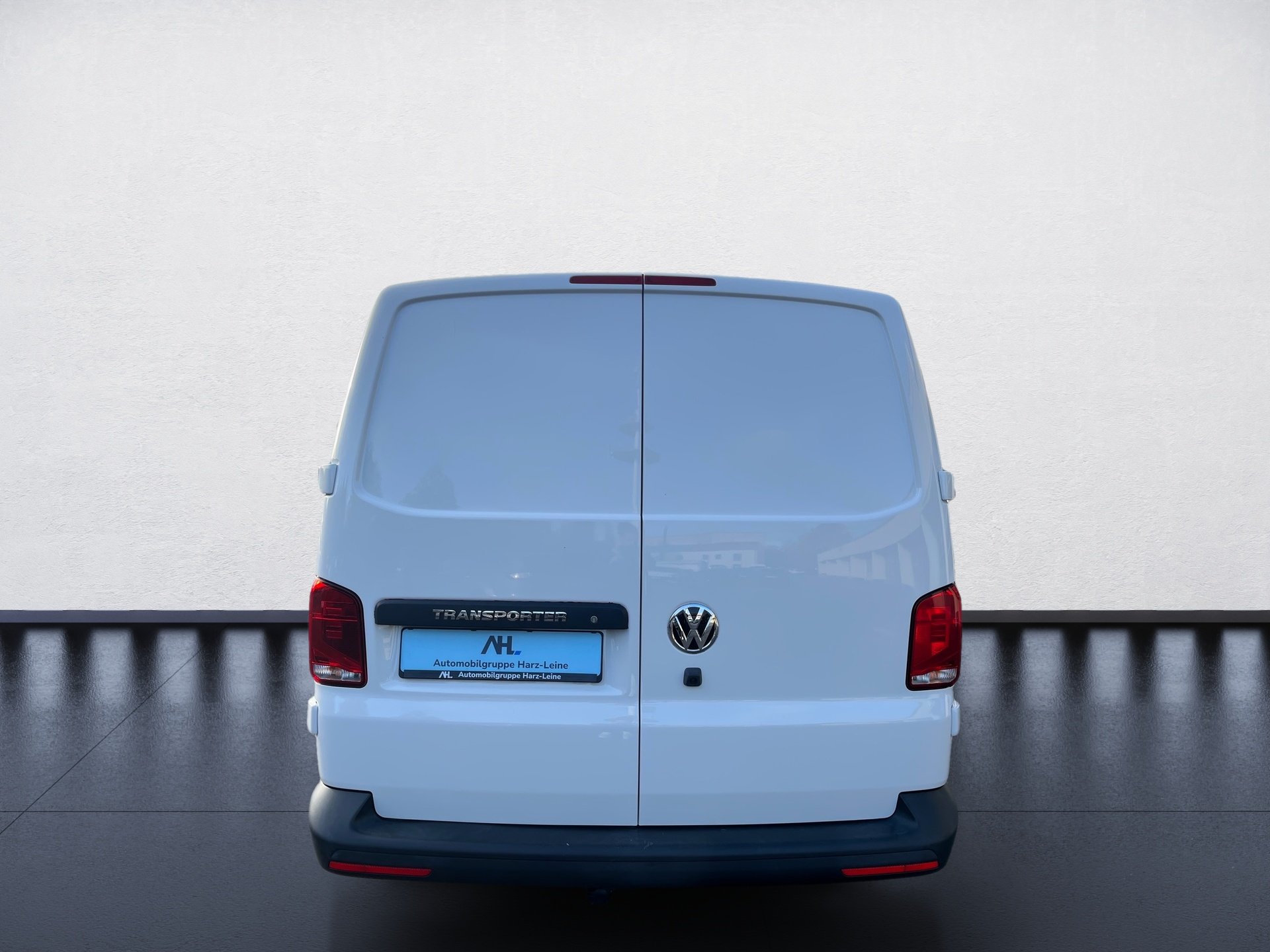 Transporter Kasten TDI DSG+RÜCKFAHRKAMERA+AHK+SITZHEIZUNG+NAVI+LED+APP CONNECT+TEMPOMAT