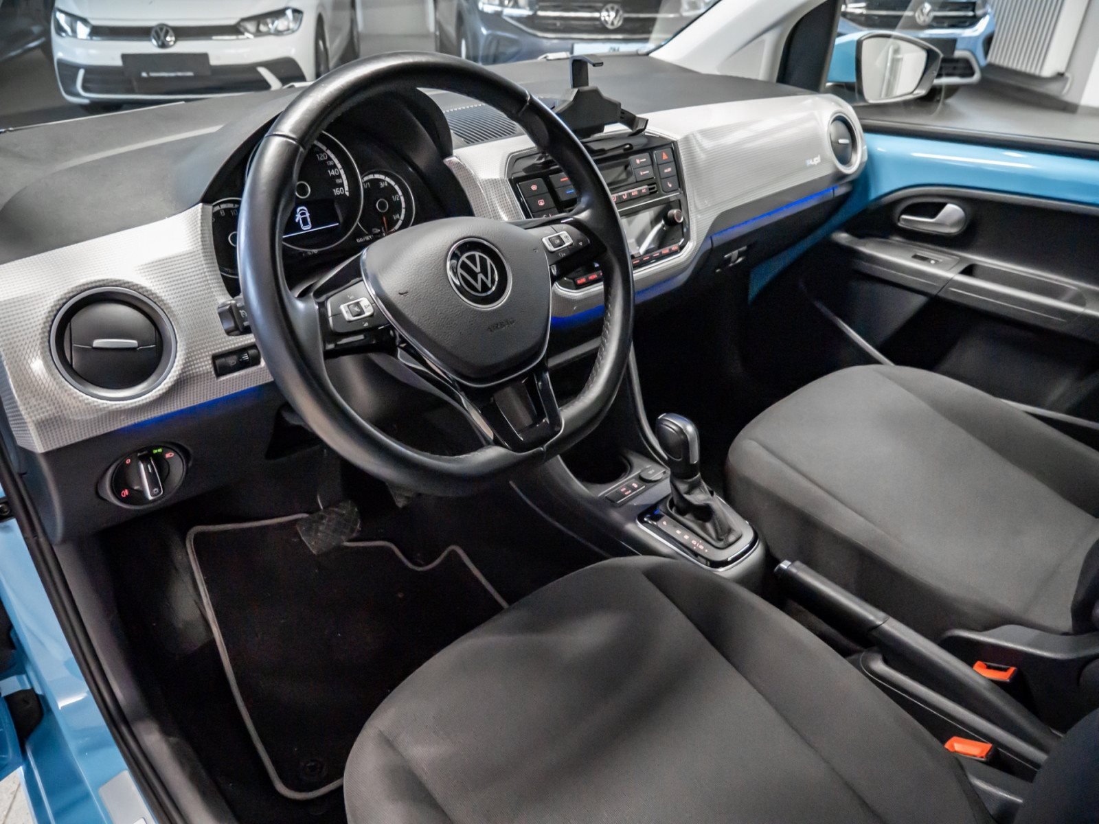 e-up! STYLE PLUS+ALU 15+RÜCKFAHRKAMERA+RADIO+WINTERPAKET+SITZHEIZUNG+KLIMA