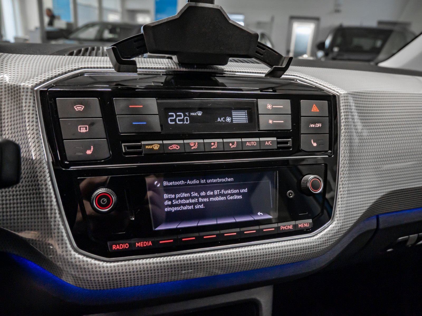 e-up! STYLE PLUS+ALU 15+RÜCKFAHRKAMERA+RADIO+WINTERPAKET+SITZHEIZUNG+KLIMA