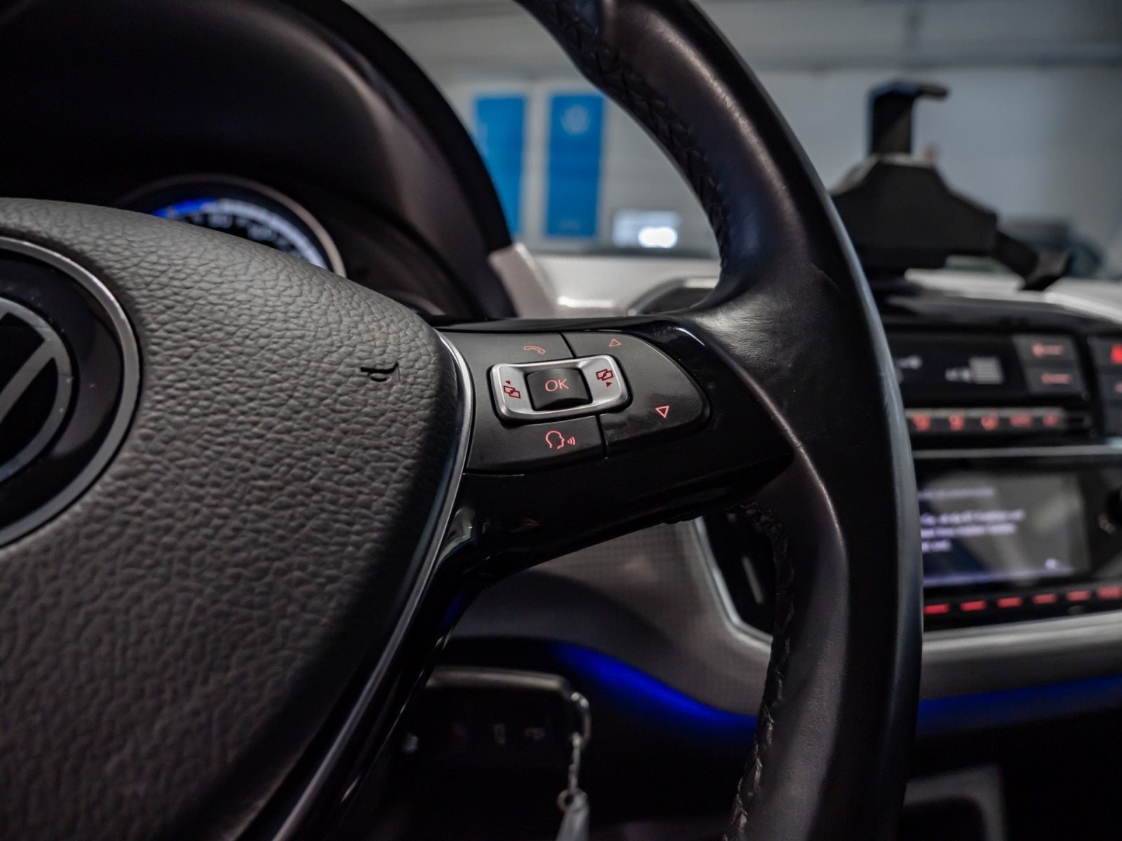 e-up! STYLE PLUS+ALU 15+RÜCKFAHRKAMERA+RADIO+WINTERPAKET+SITZHEIZUNG+KLIMA