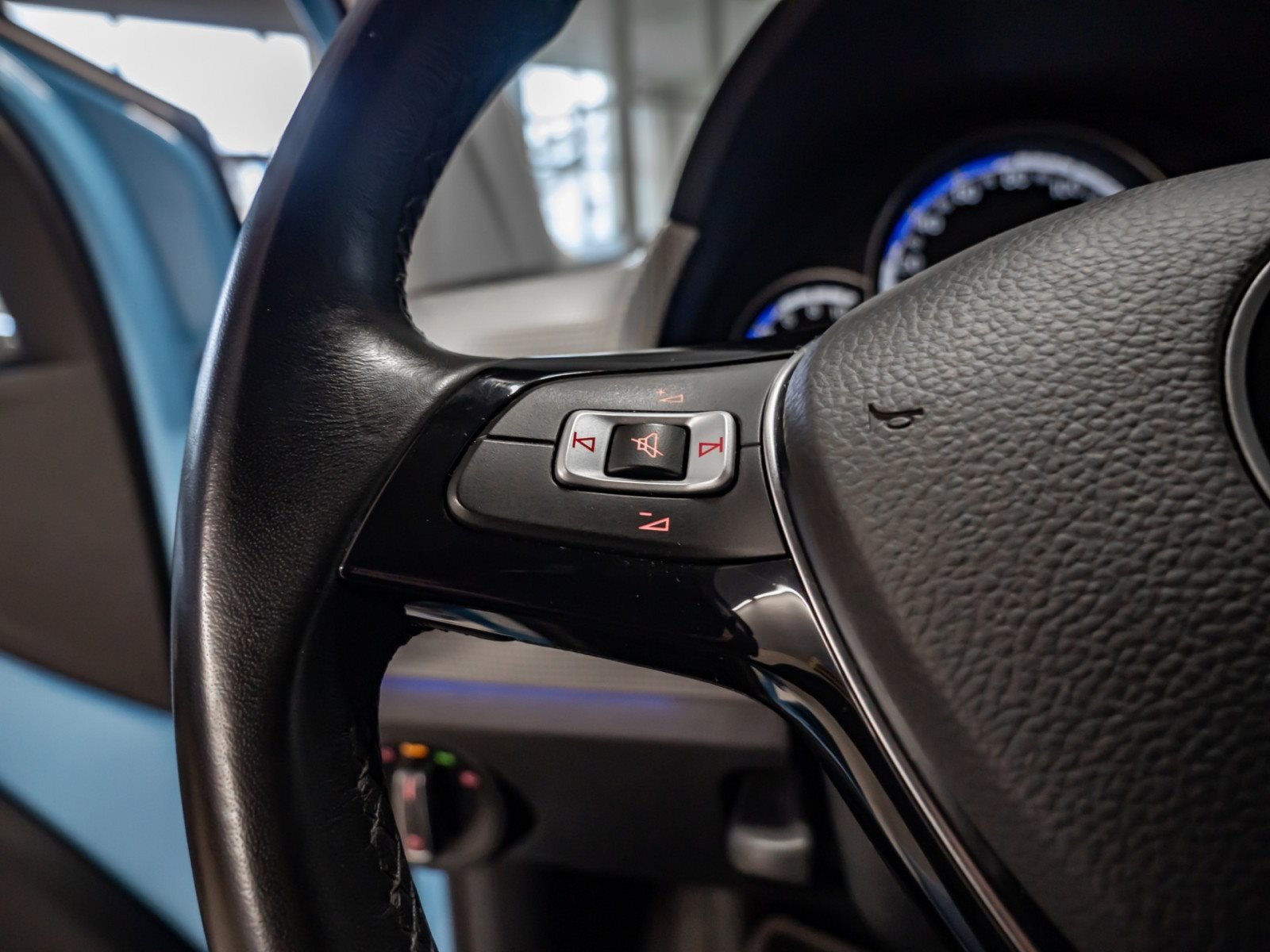 e-up! STYLE PLUS+ALU 15+RÜCKFAHRKAMERA+RADIO+WINTERPAKET+SITZHEIZUNG+KLIMA