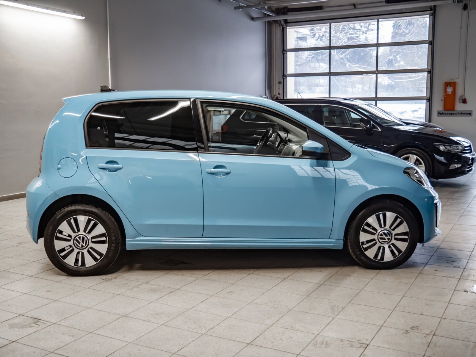 e-up! STYLE PLUS+ALU 15+RÜCKFAHRKAMERA+RADIO+WINTERPAKET+SITZHEIZUNG+KLIMA